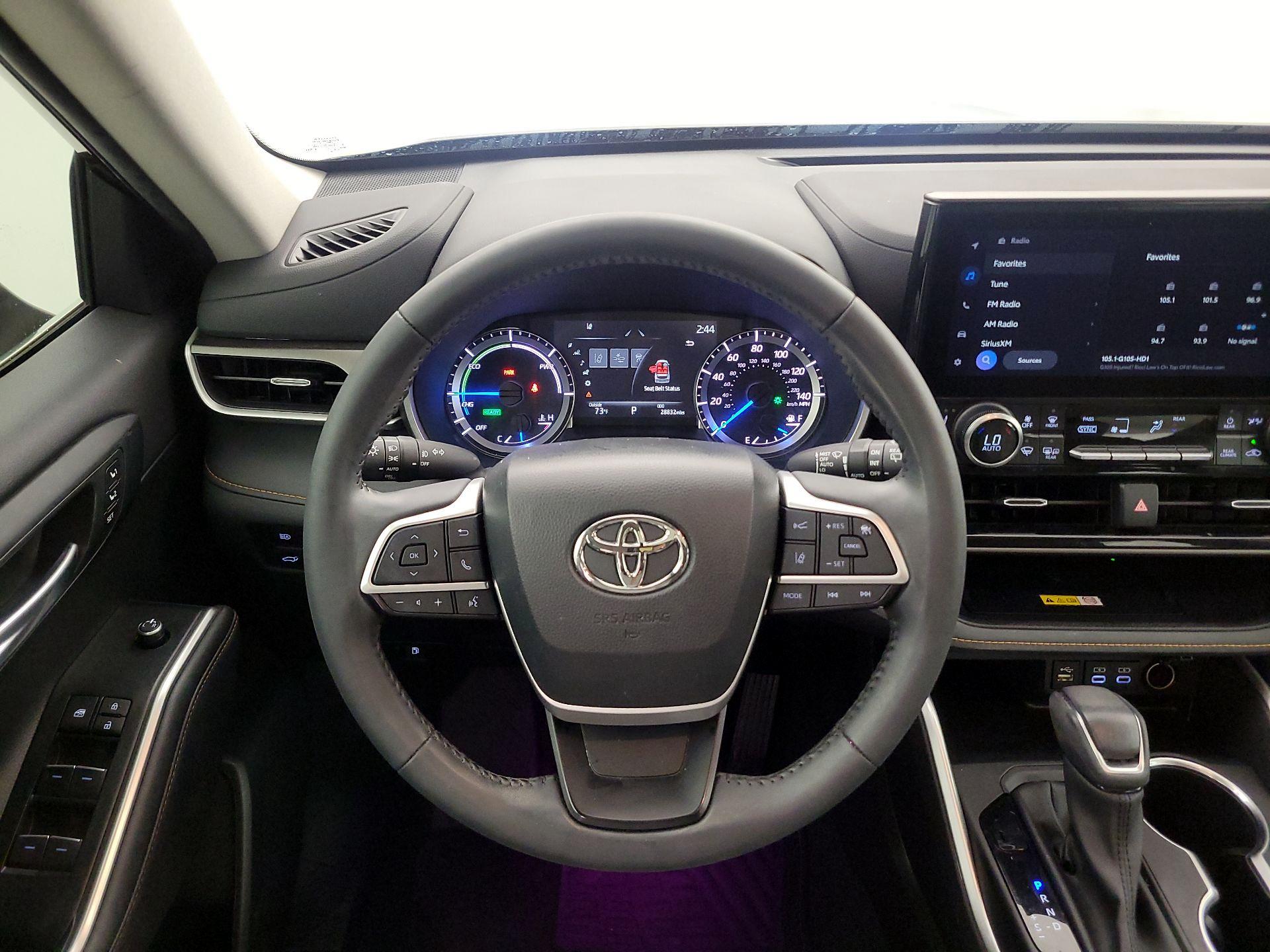 Thumbnail: 2023 Toyota Highlander - 10