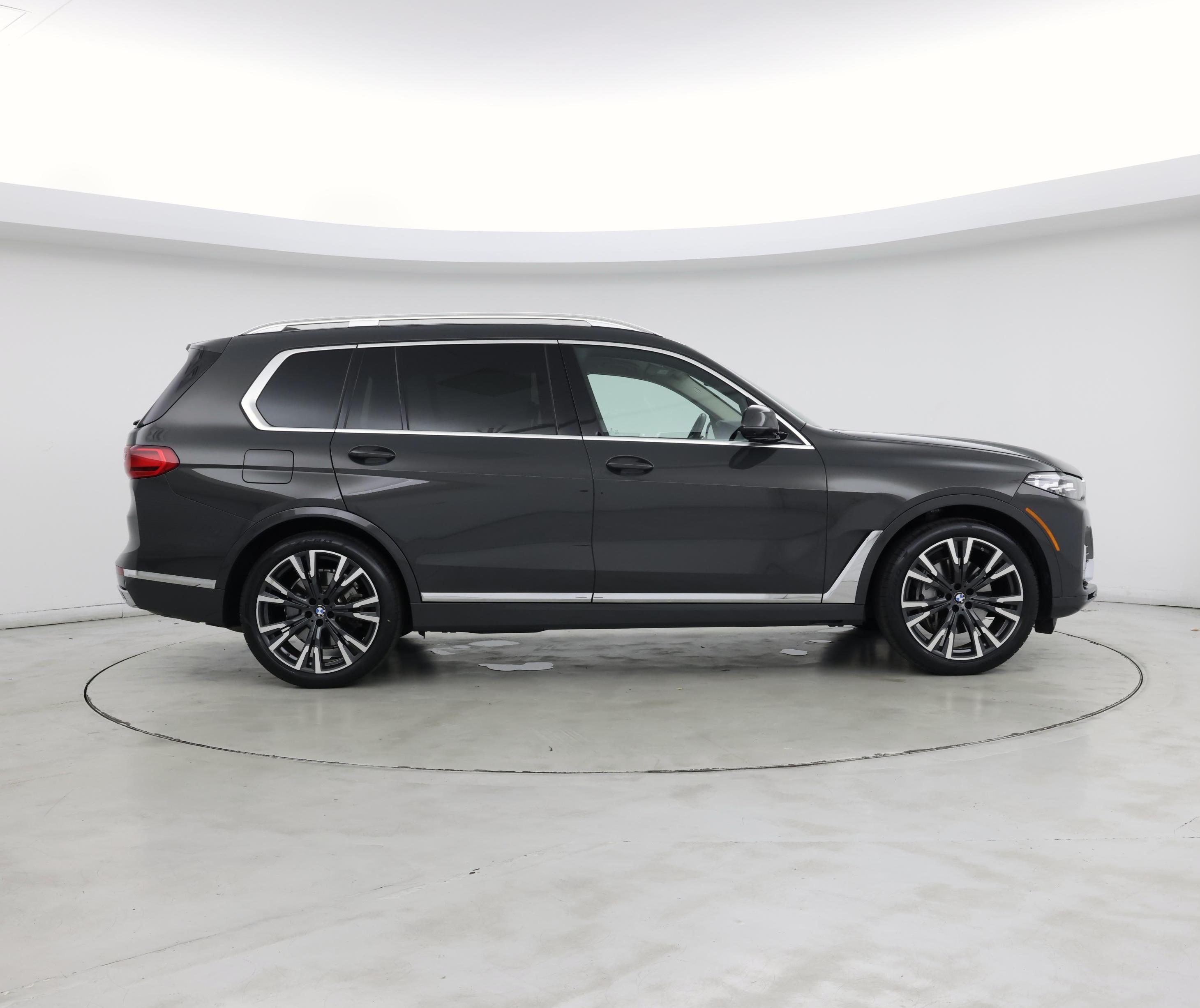 Thumbnail: 2022 BMW X7 - 7