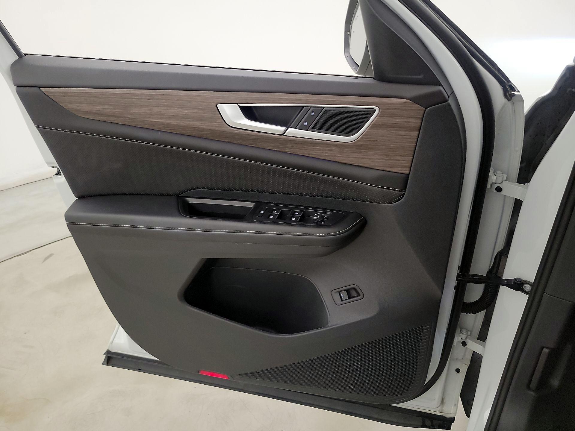 Thumbnail: 2024 Volkswagen Atlas - 12