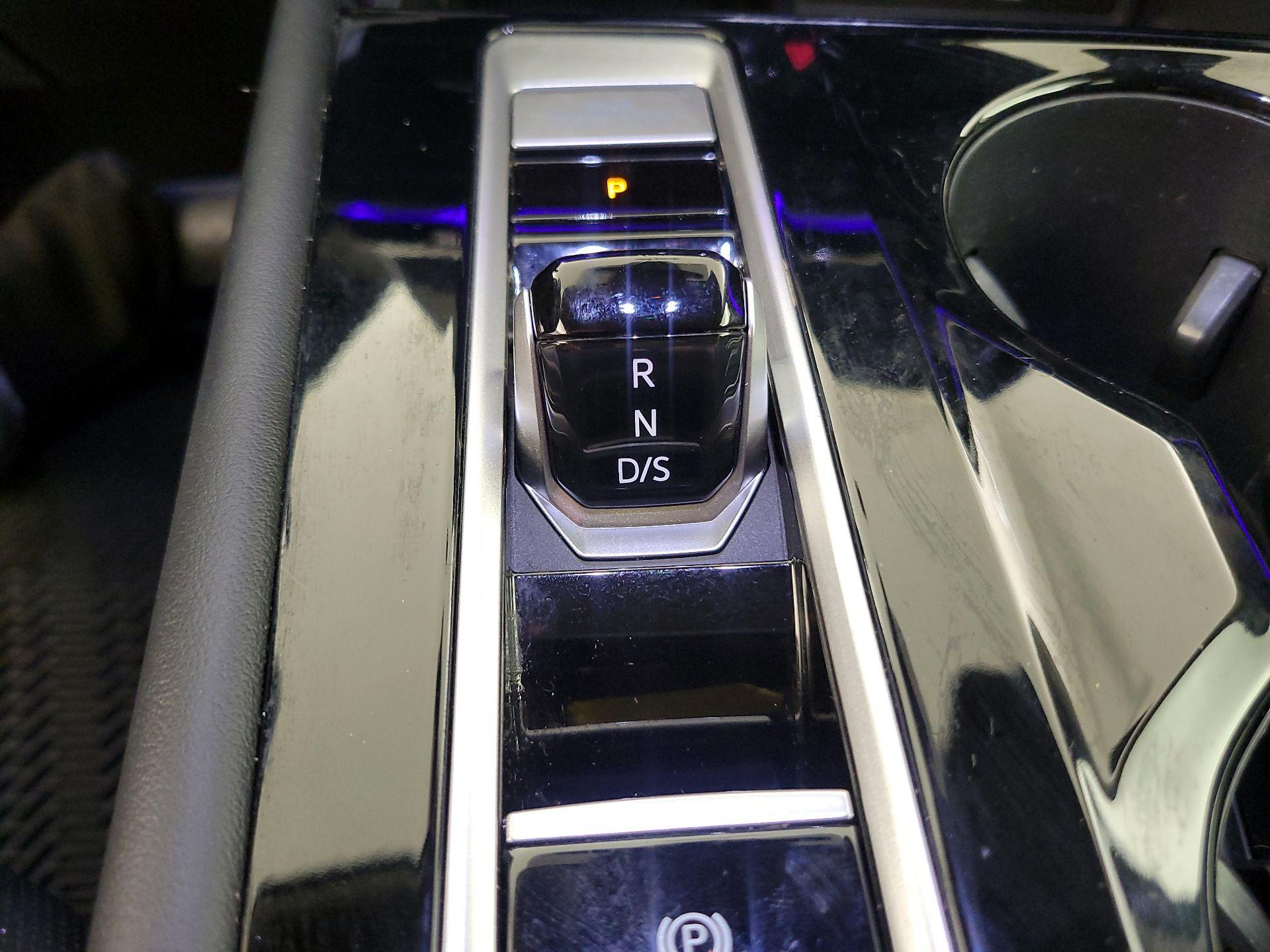 Thumbnail: 2024 Volkswagen Atlas - 18