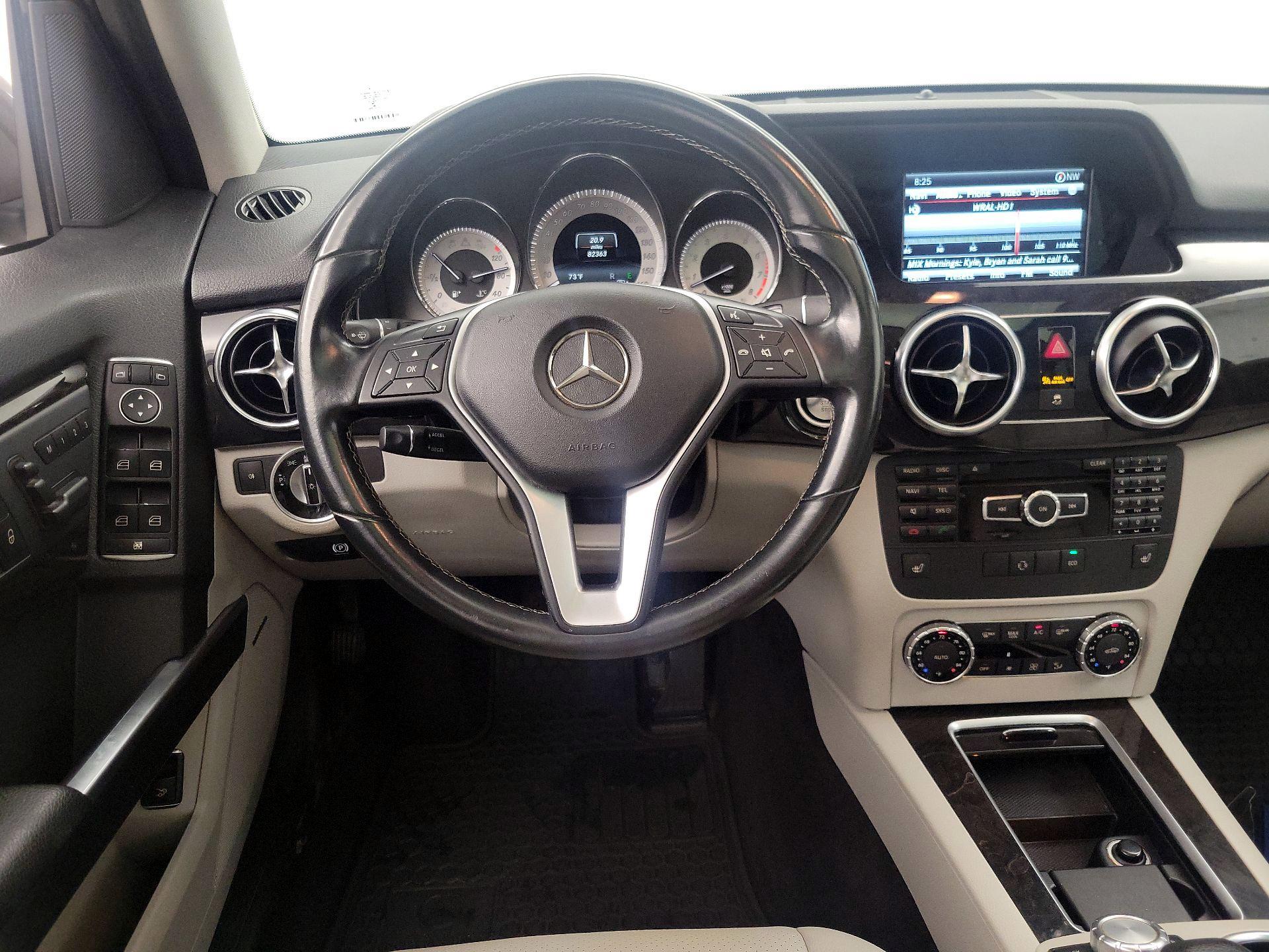 Thumbnail: 2015 Mercedes-Benz GLK - 10