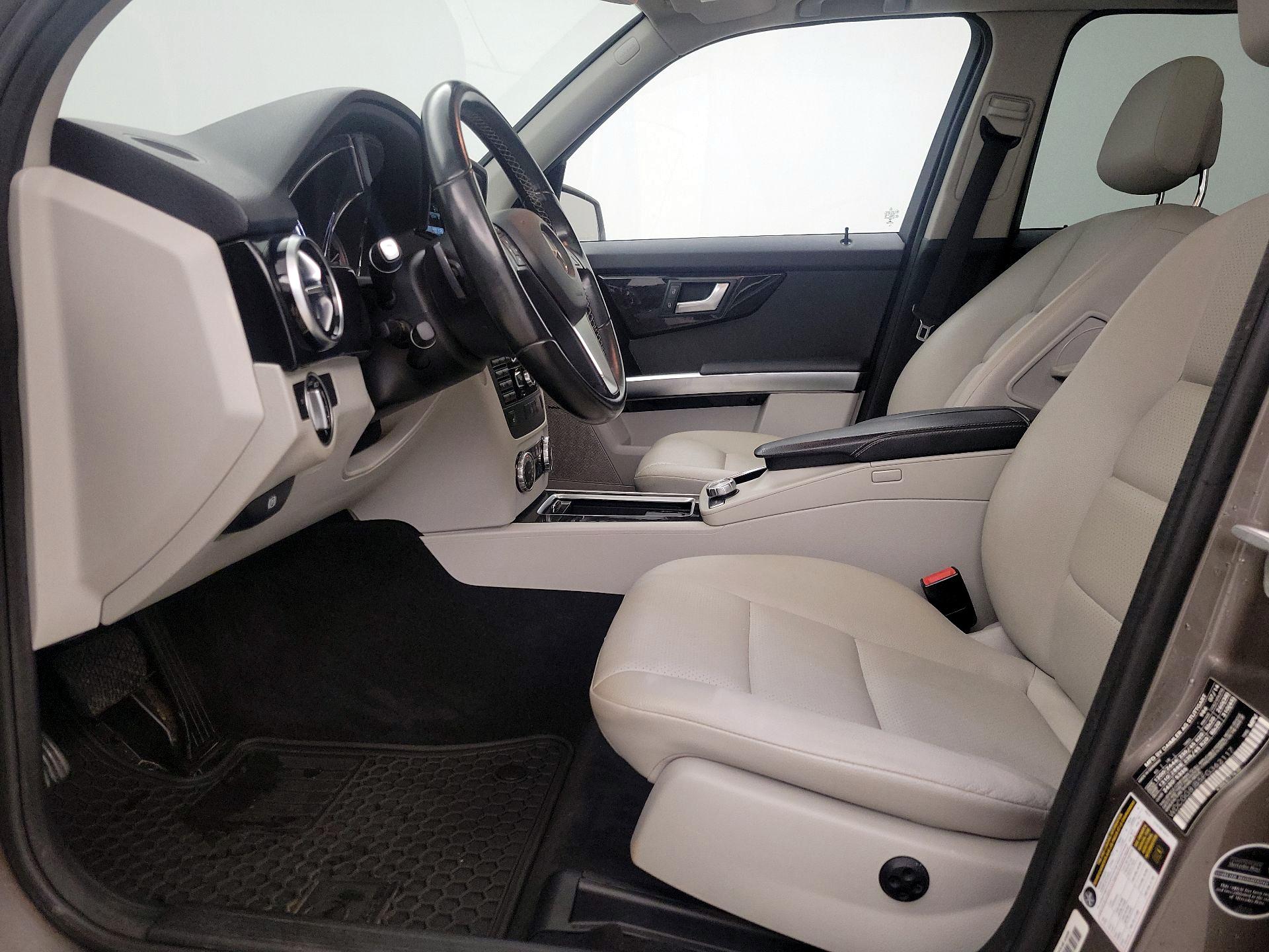 Thumbnail: 2015 Mercedes-Benz GLK - 11