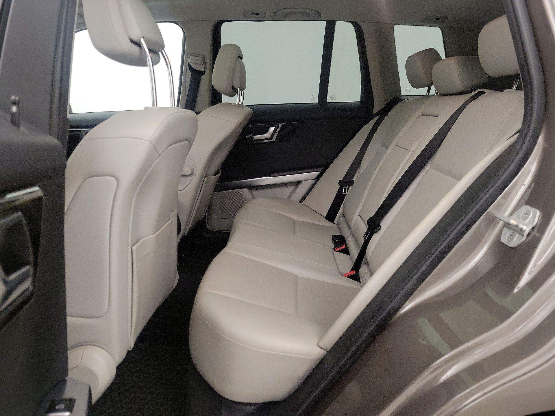 Thumbnail: 2015 Mercedes-Benz GLK - 20