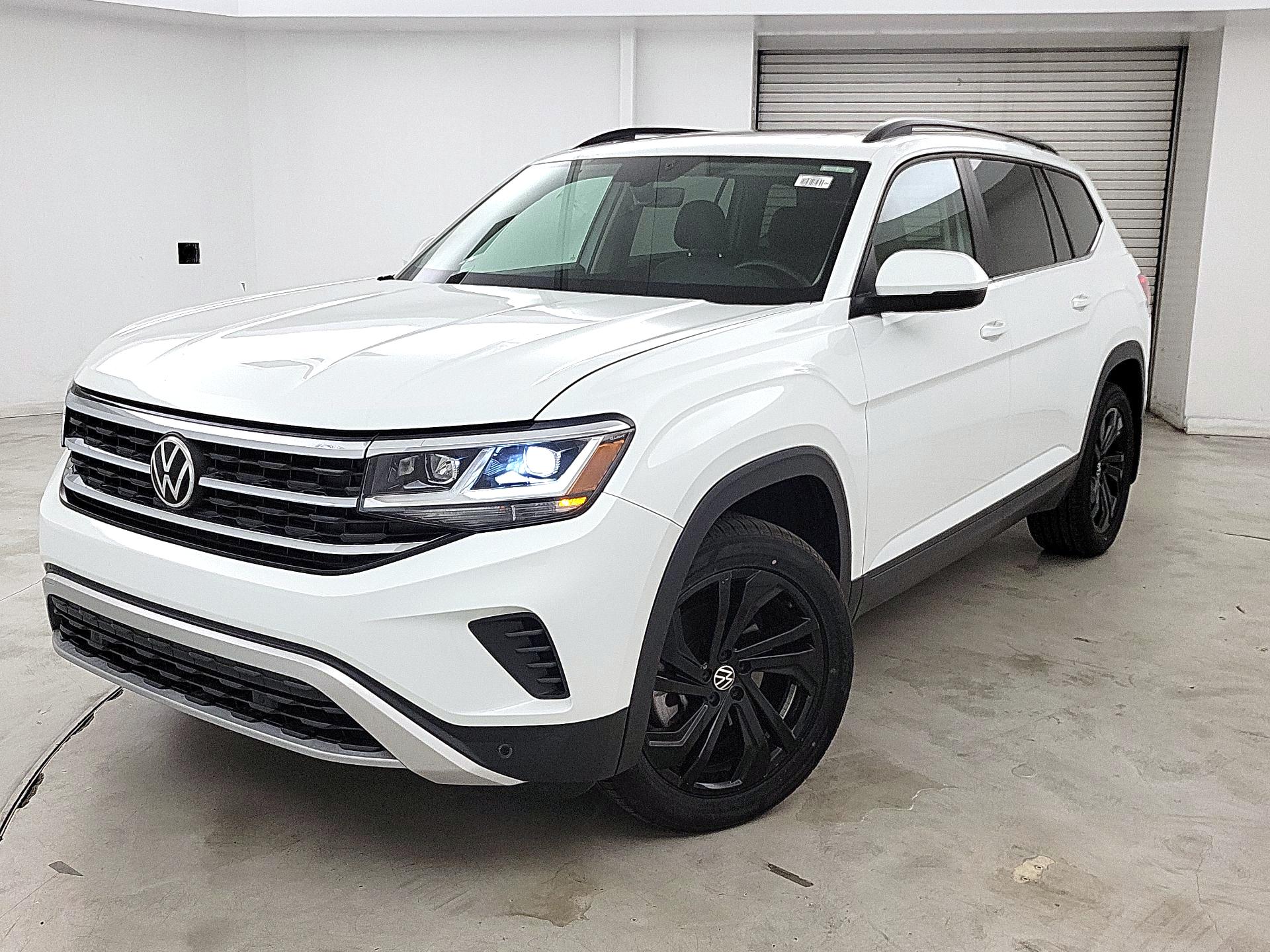 Thumbnail: 2022 Volkswagen Atlas - 1