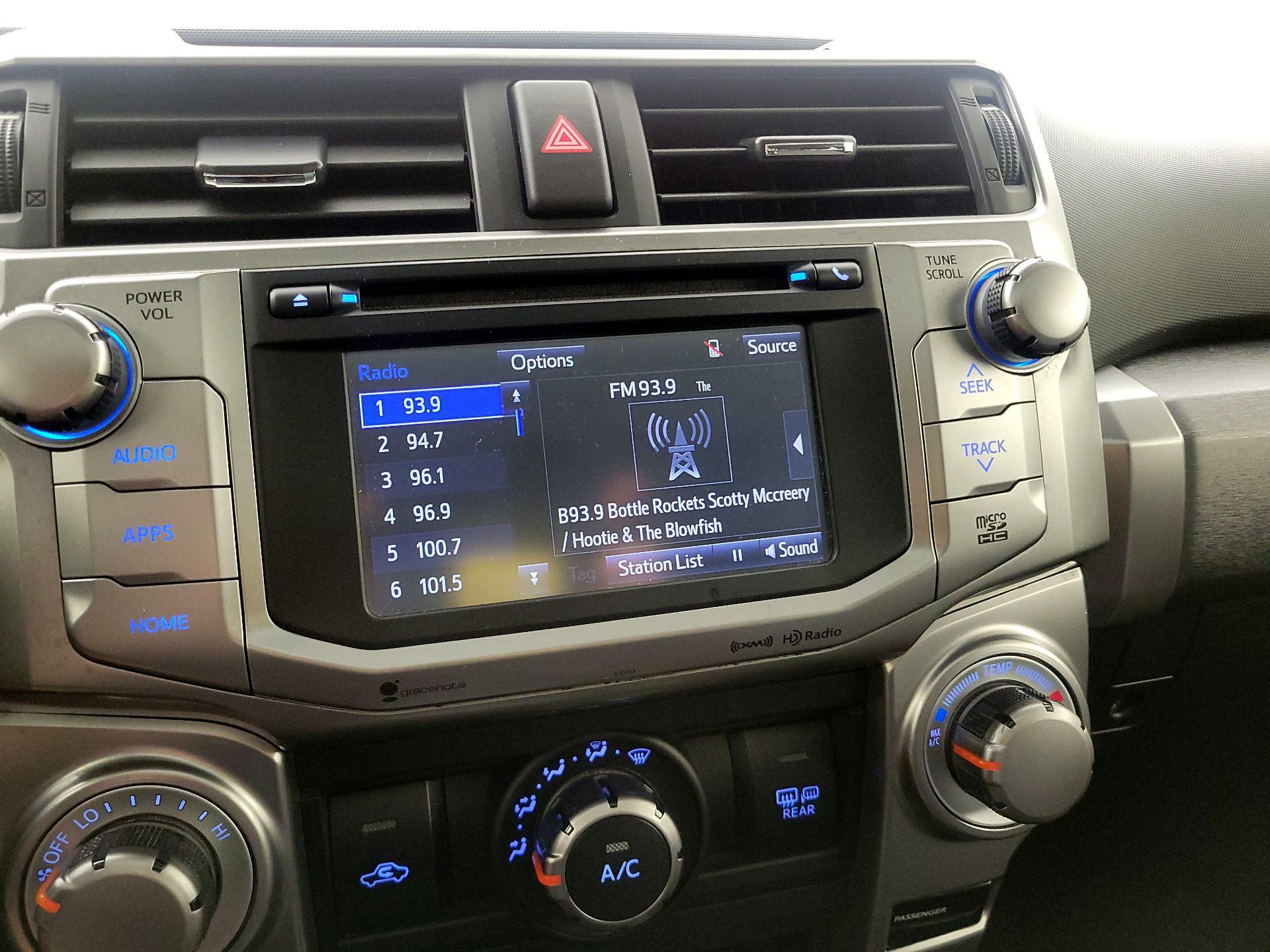 Thumbnail: 2016 Toyota 4Runner - 16