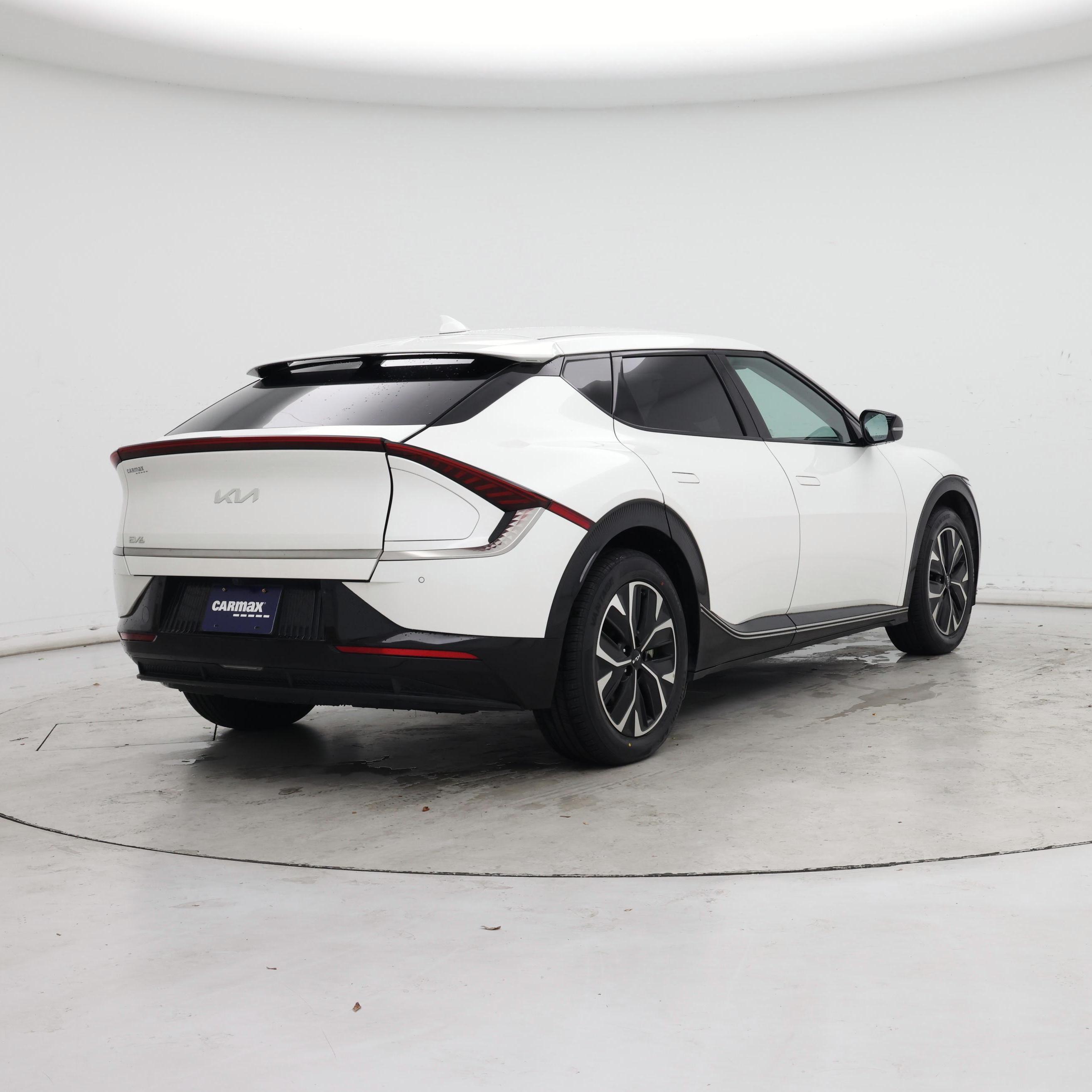 Thumbnail: 2022 Kia EV6 - 8