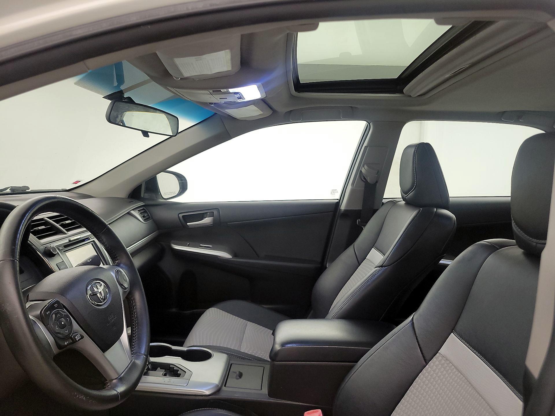 Thumbnail: 2014 Toyota Camry - 17
