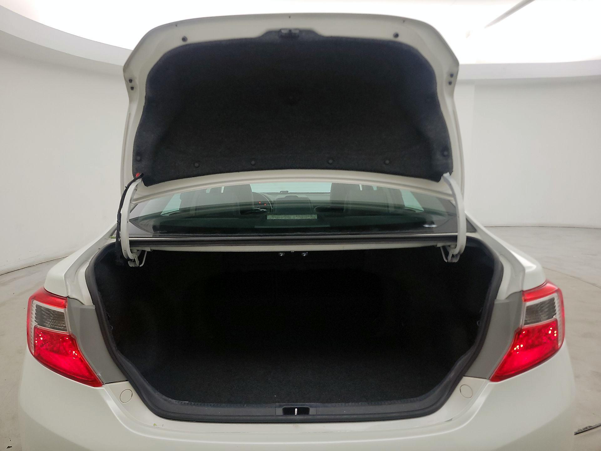 Thumbnail: 2014 Toyota Camry - 19