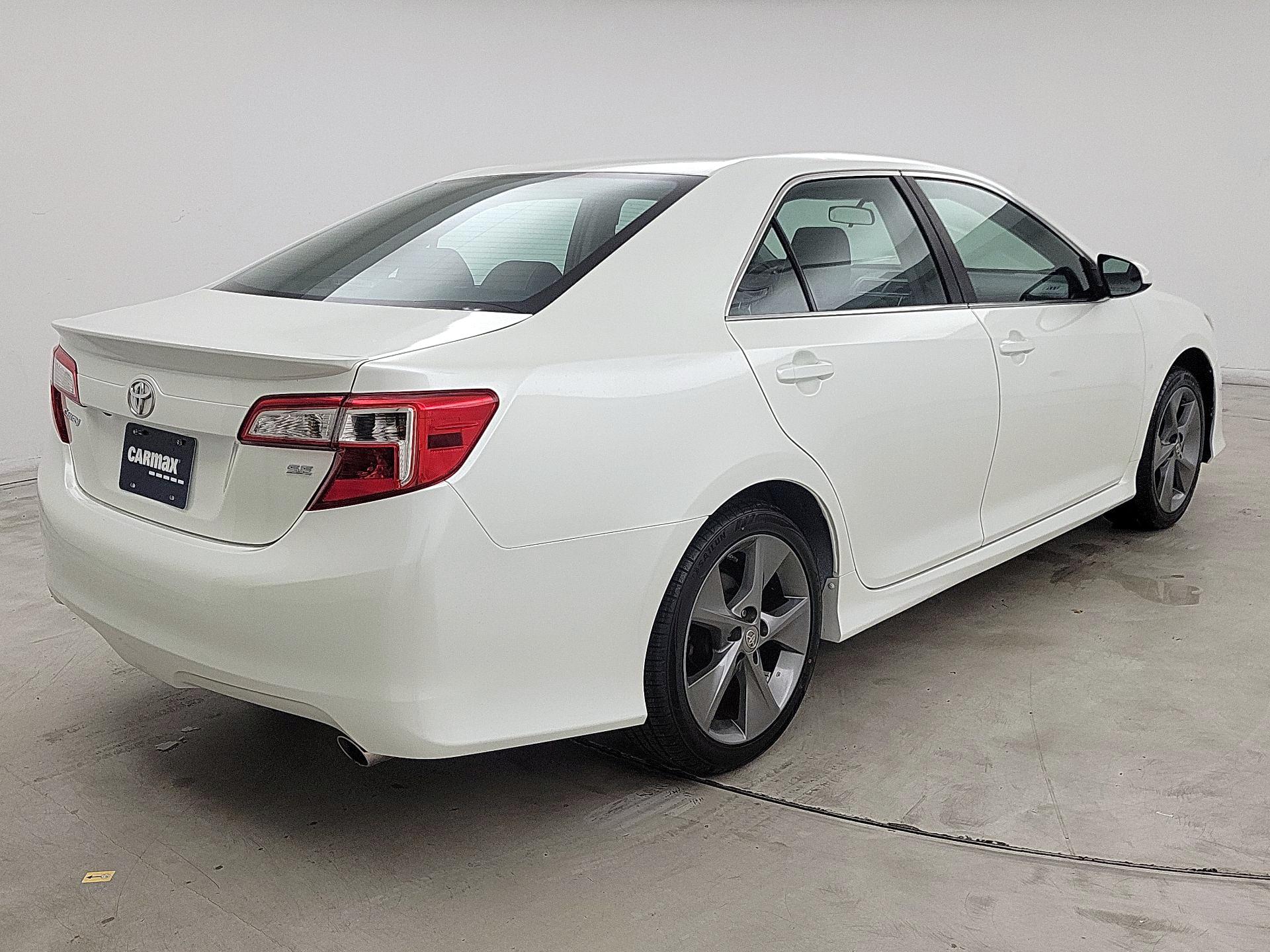 Thumbnail: 2014 Toyota Camry - 5