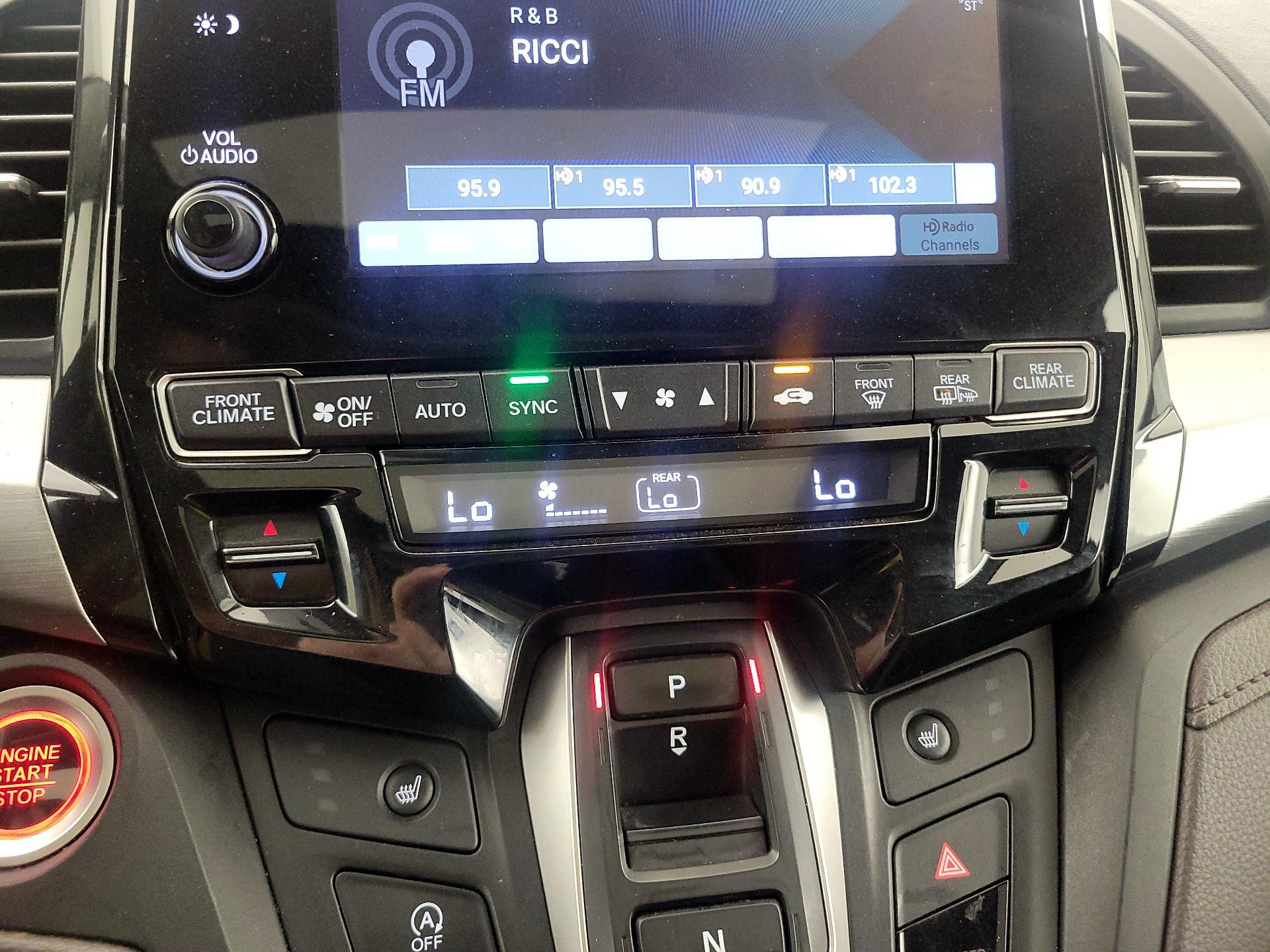 Thumbnail: 2020 Honda Odyssey - 16