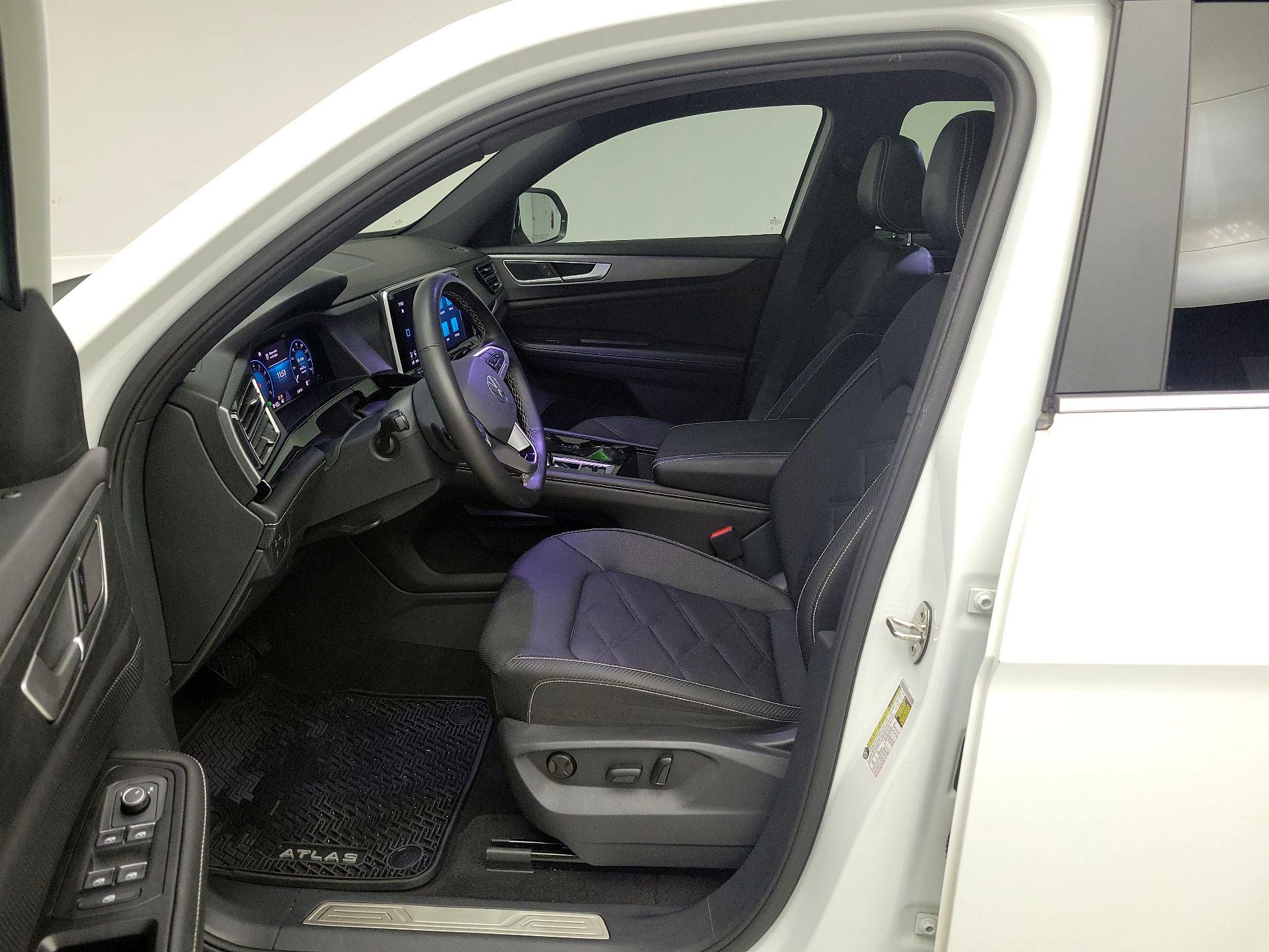 Thumbnail: 2024 Volkswagen Atlas - 11