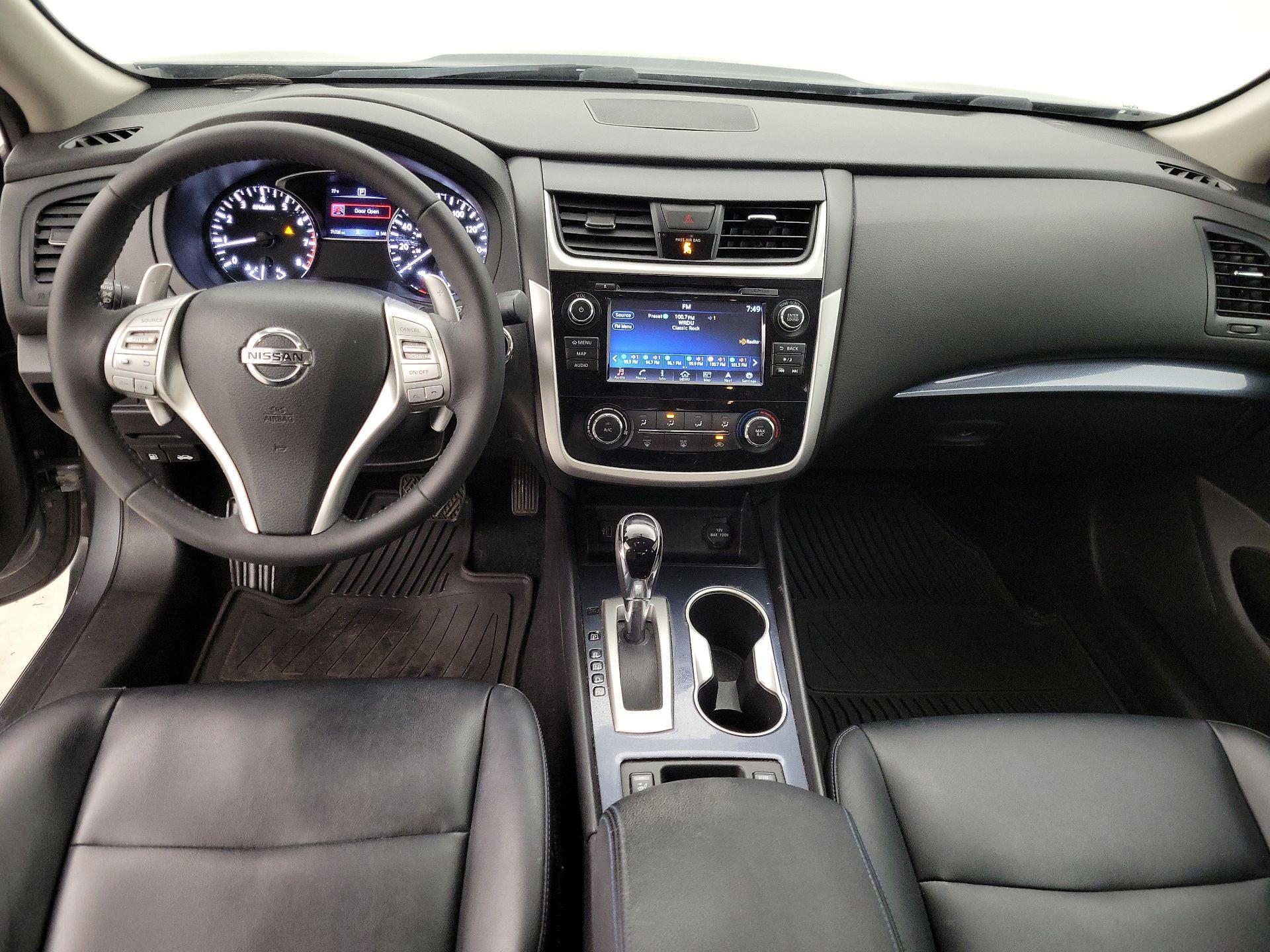 Thumbnail: 2018 Nissan Altima - 9
