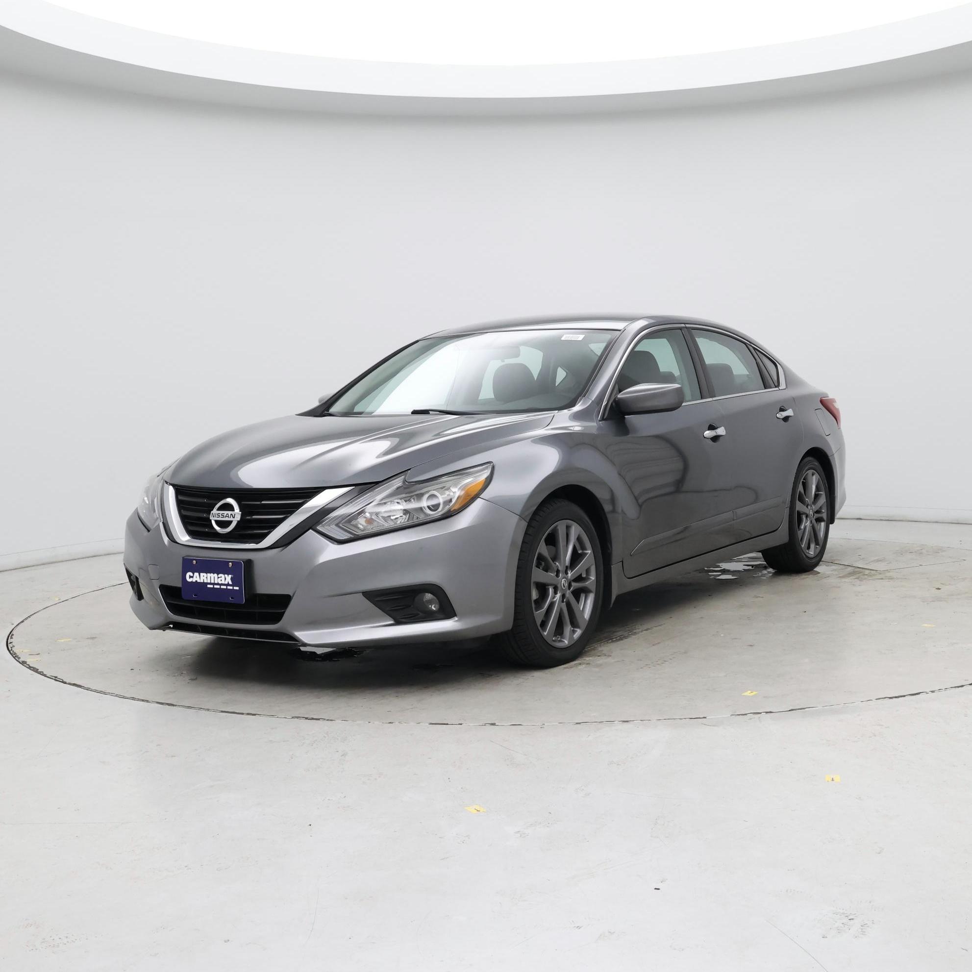 Thumbnail: 2018 Nissan Altima - 4