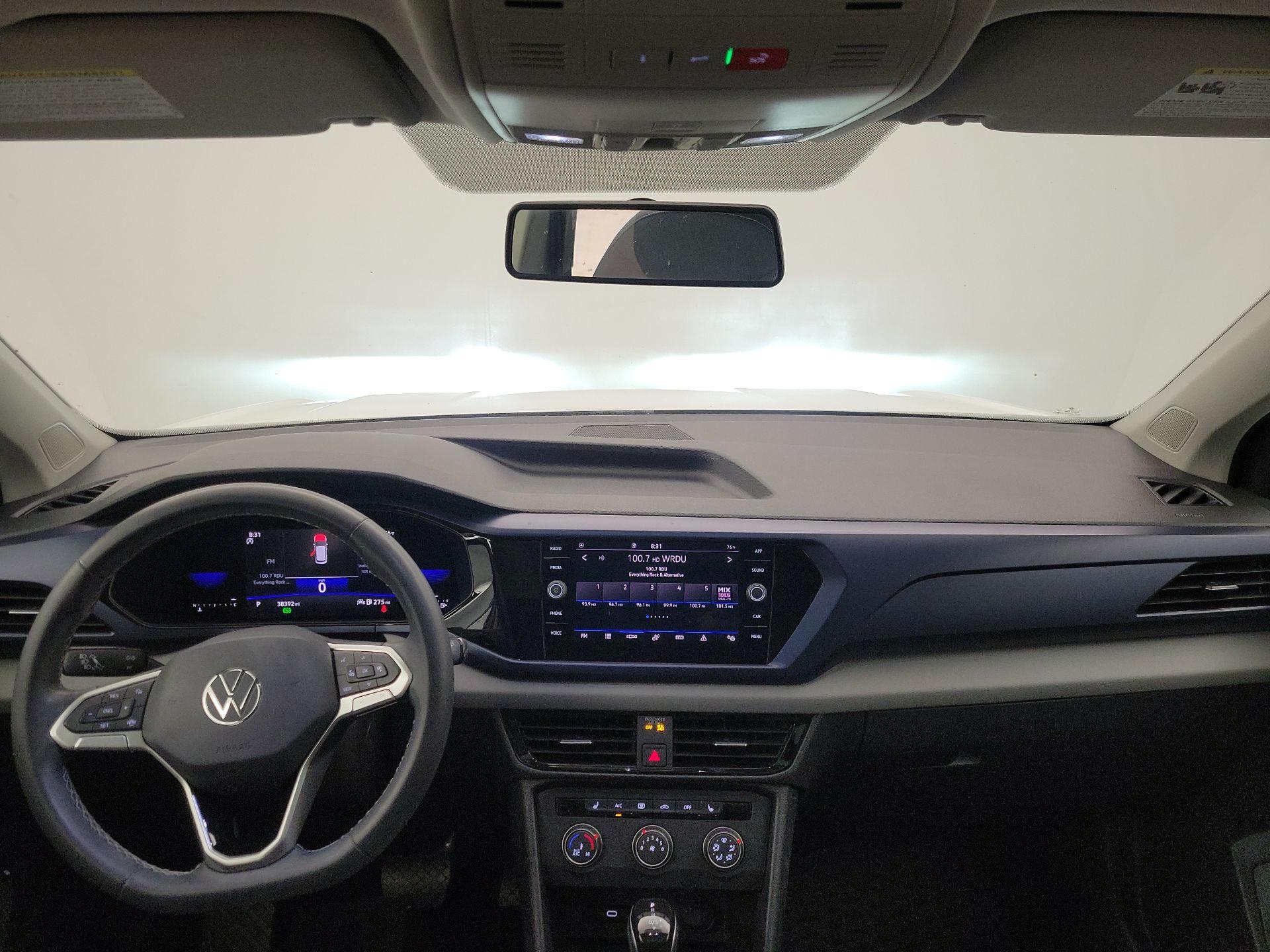 Thumbnail: 2022 Volkswagen Taos - 9