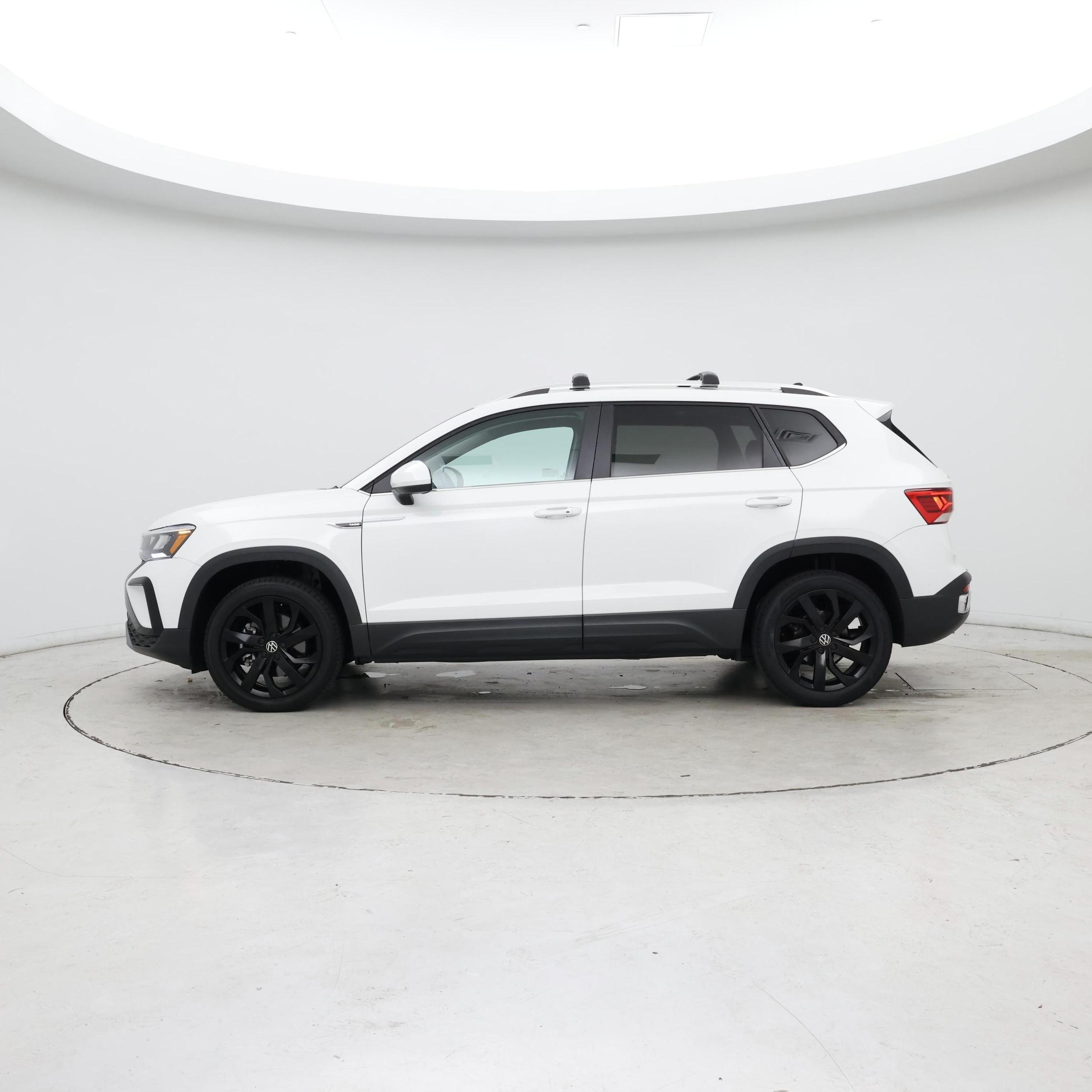Thumbnail: 2022 Volkswagen Taos - 3