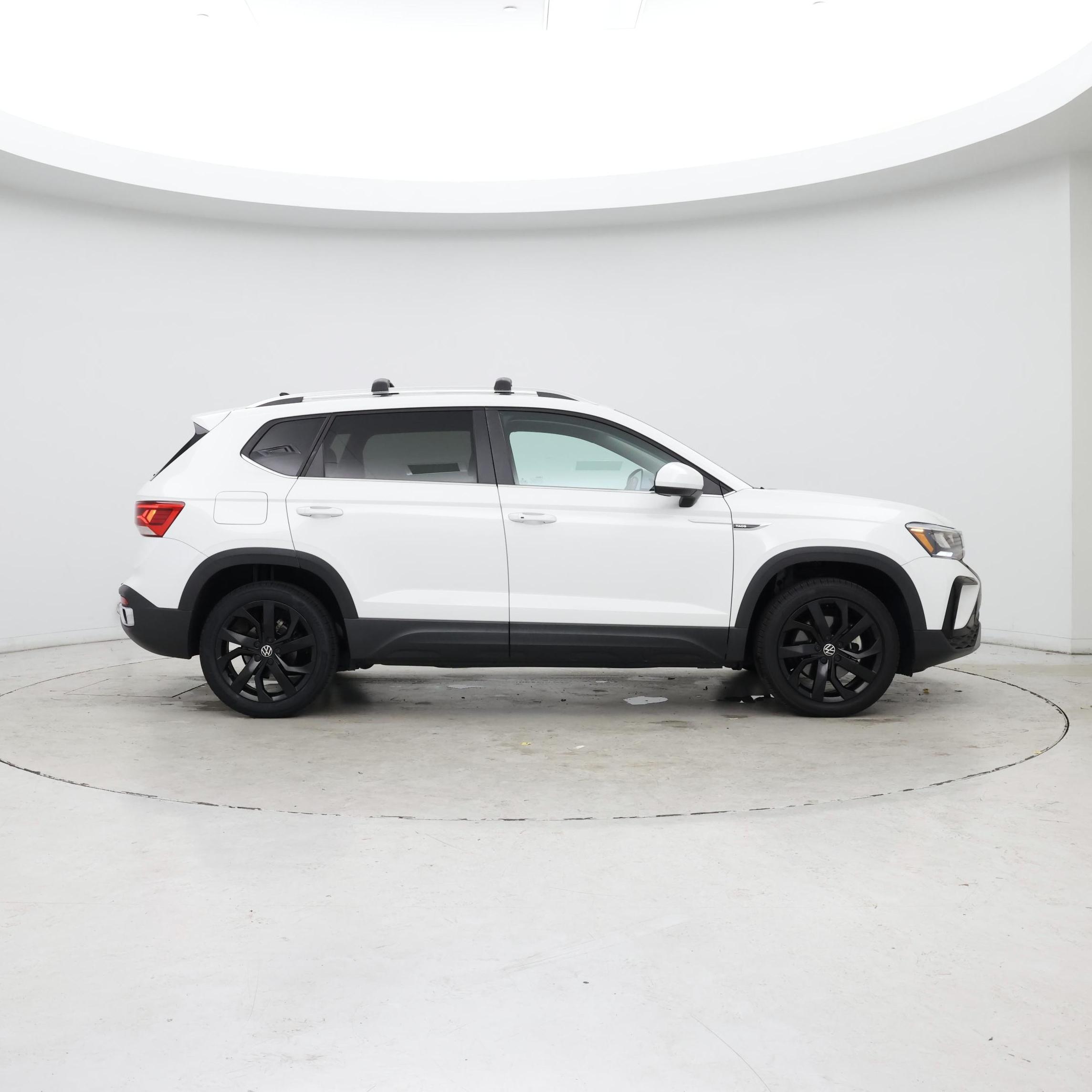 Thumbnail: 2022 Volkswagen Taos - 7