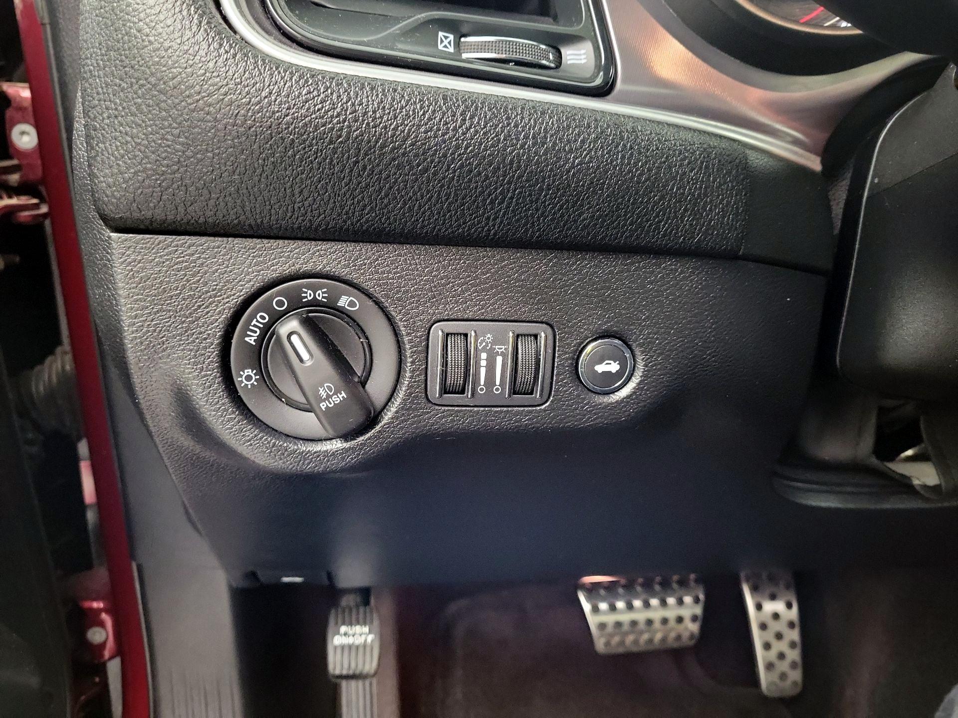 Thumbnail: 2019 Dodge Challenger - 11