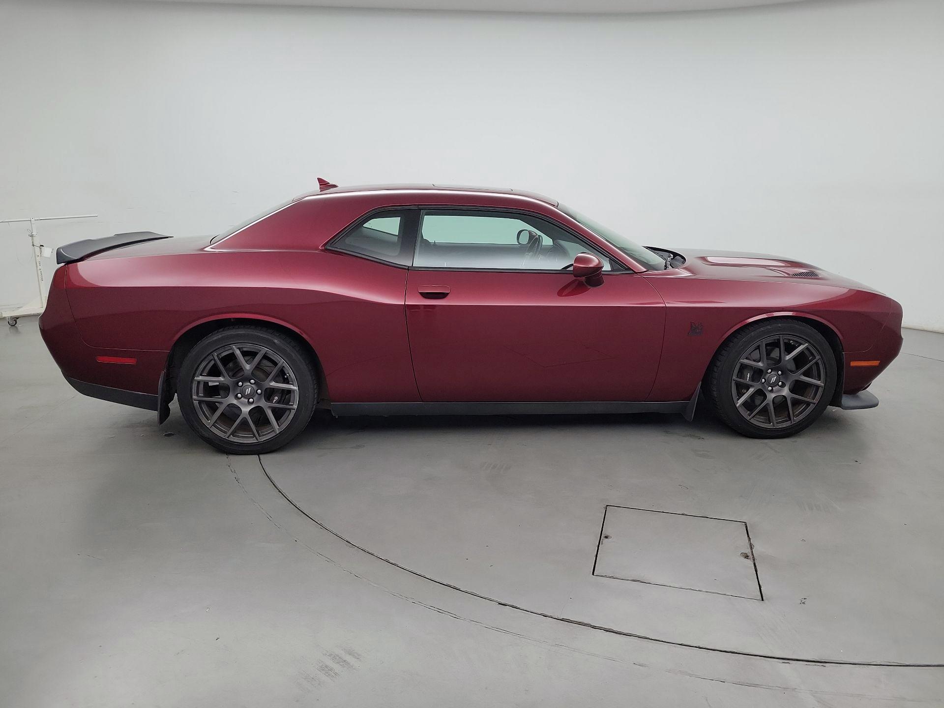 Thumbnail: 2019 Dodge Challenger - 4