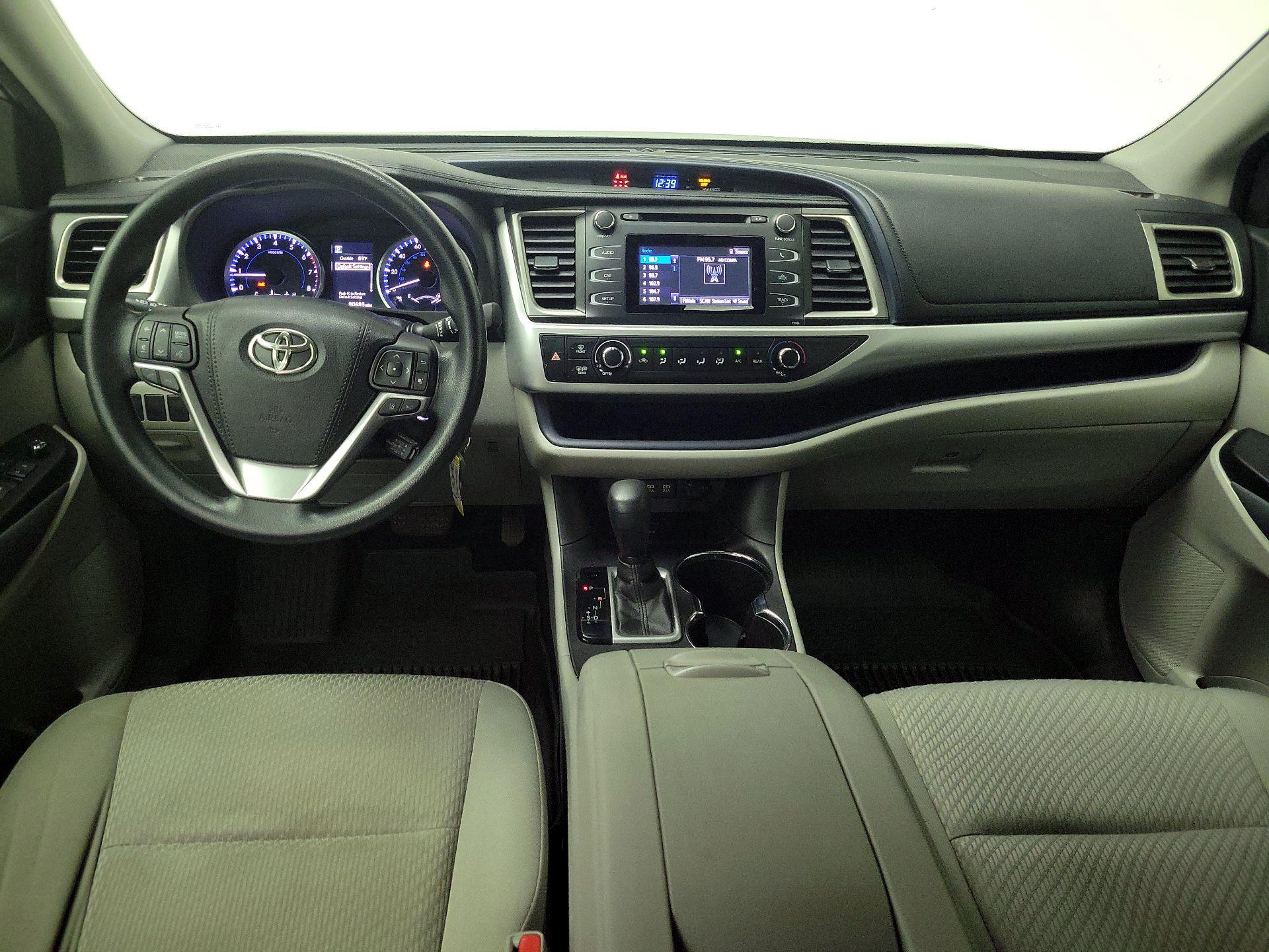 Thumbnail: 2018 Toyota Highlander - 9