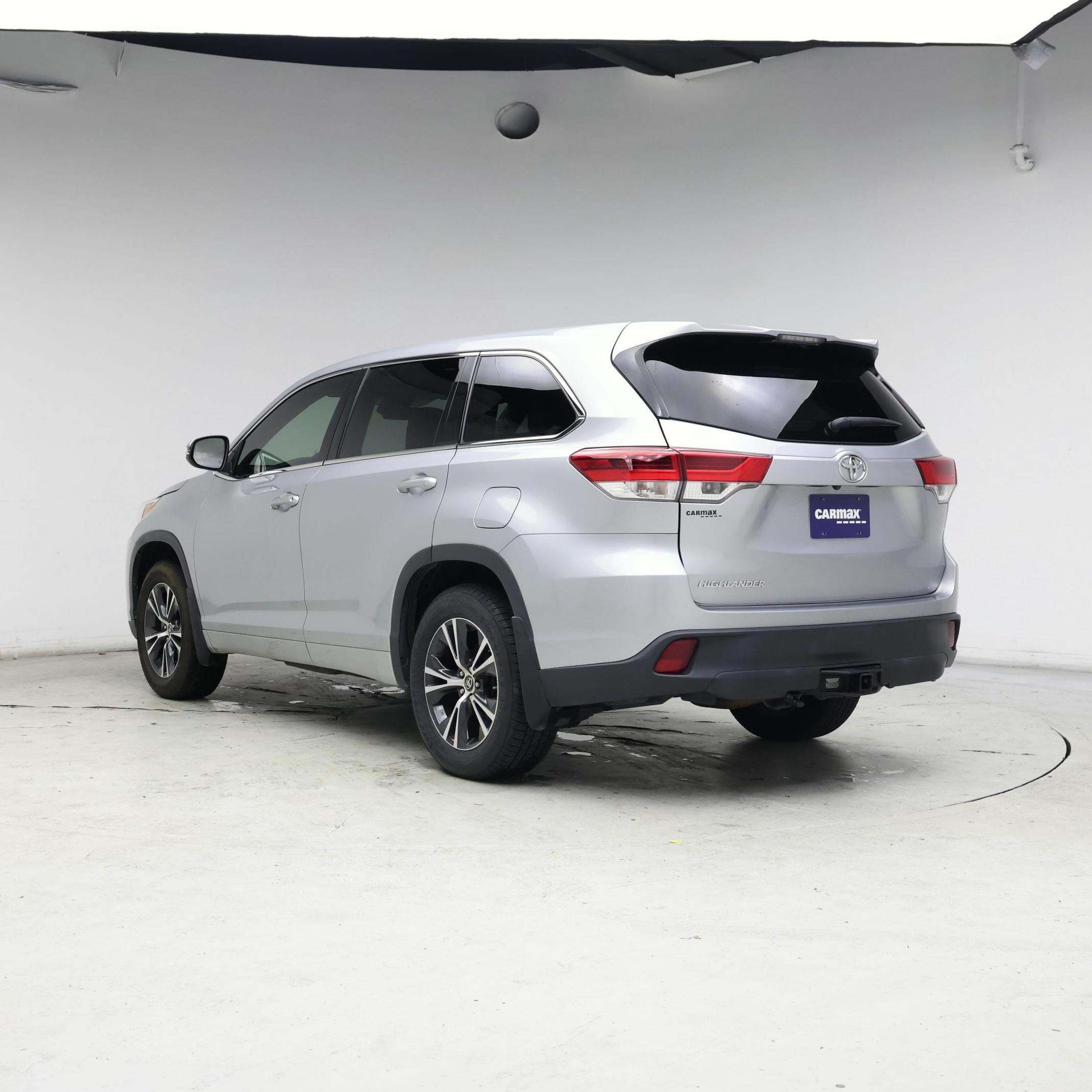 Thumbnail: 2018 Toyota Highlander - 2
