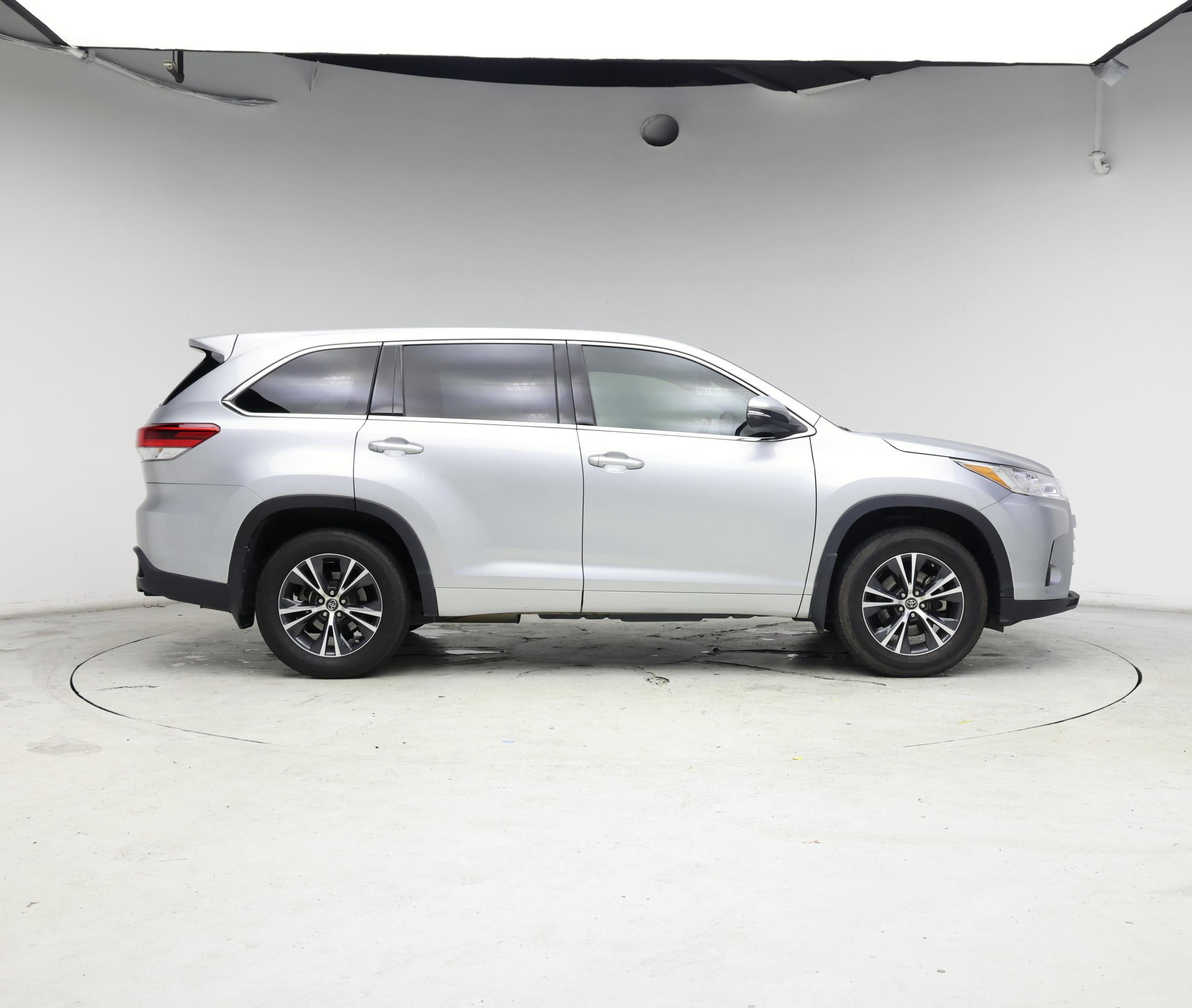 Thumbnail: 2018 Toyota Highlander - 7