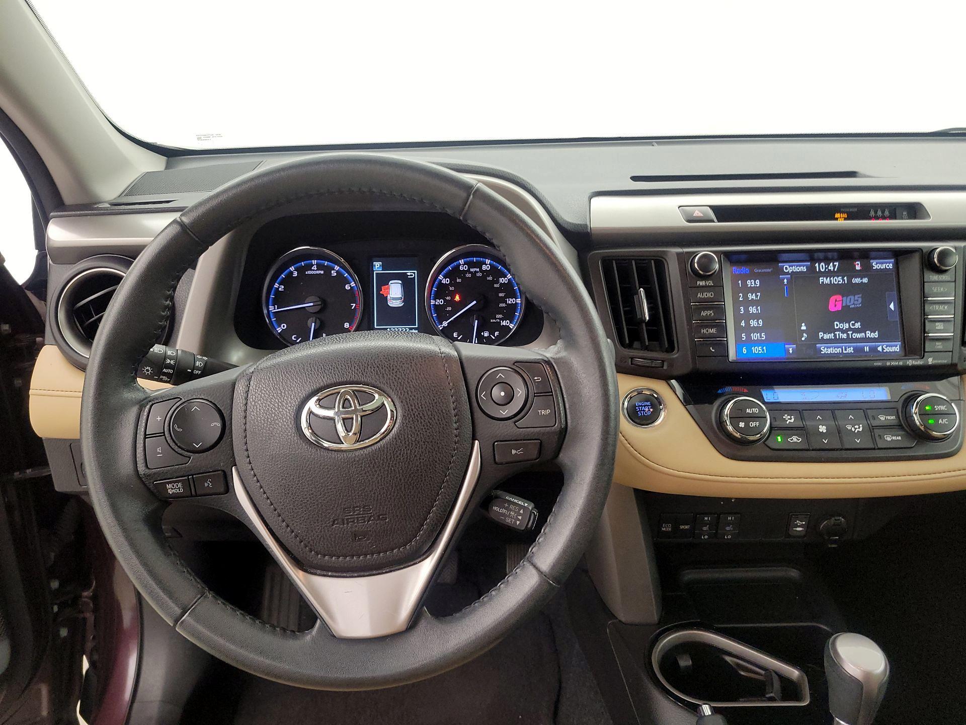 Thumbnail: 2017 Toyota RAV4 - 9