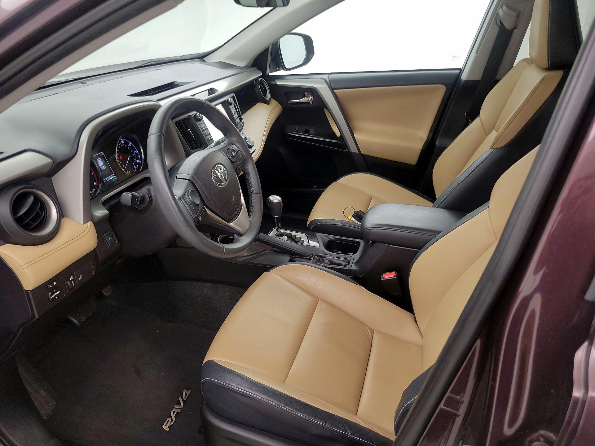 Thumbnail: 2017 Toyota RAV4 - 11