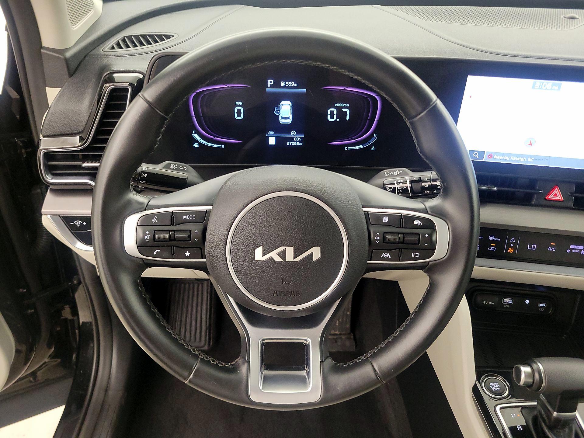 Thumbnail: 2023 Kia Sportage - 10