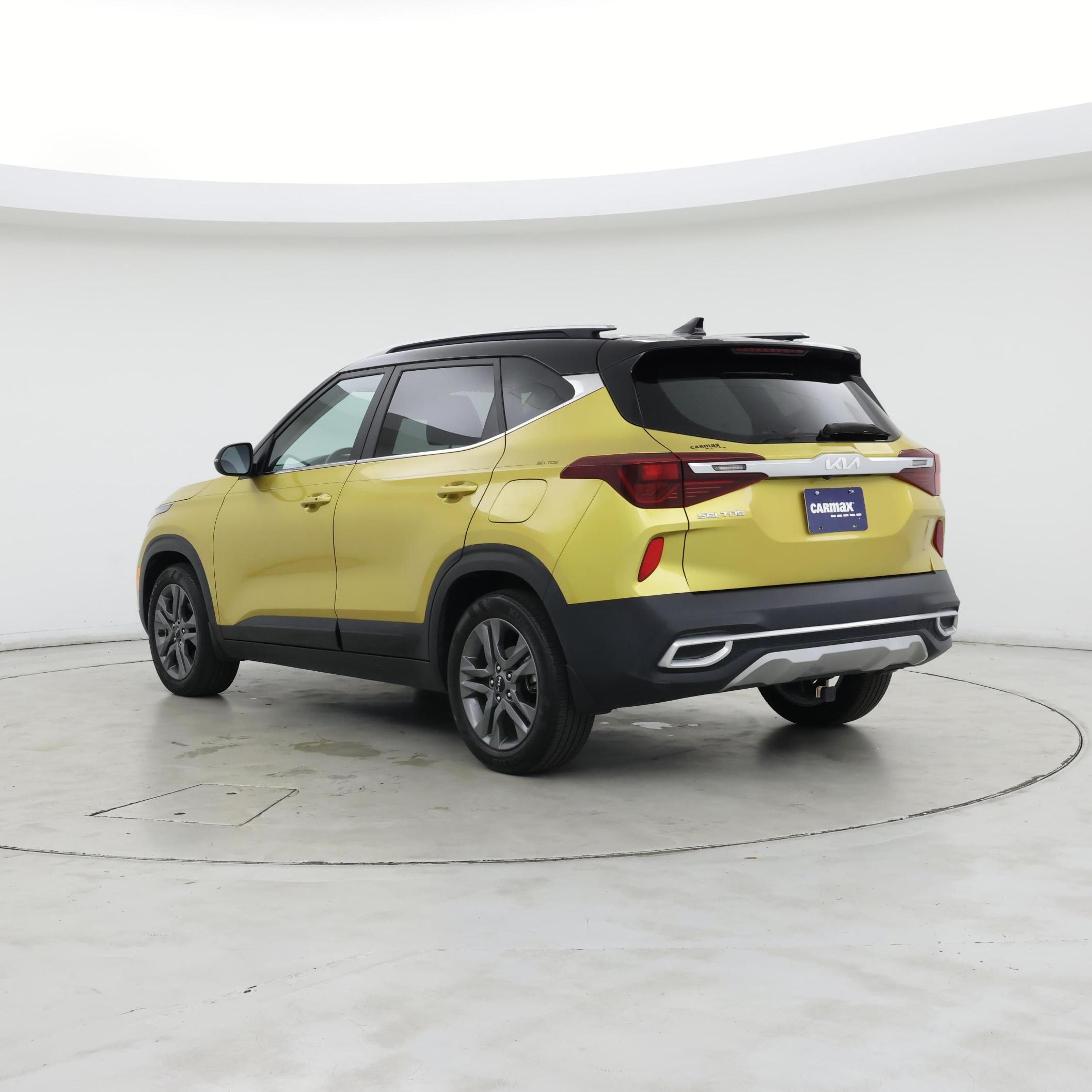 Thumbnail: 2023 Kia Seltos - 2