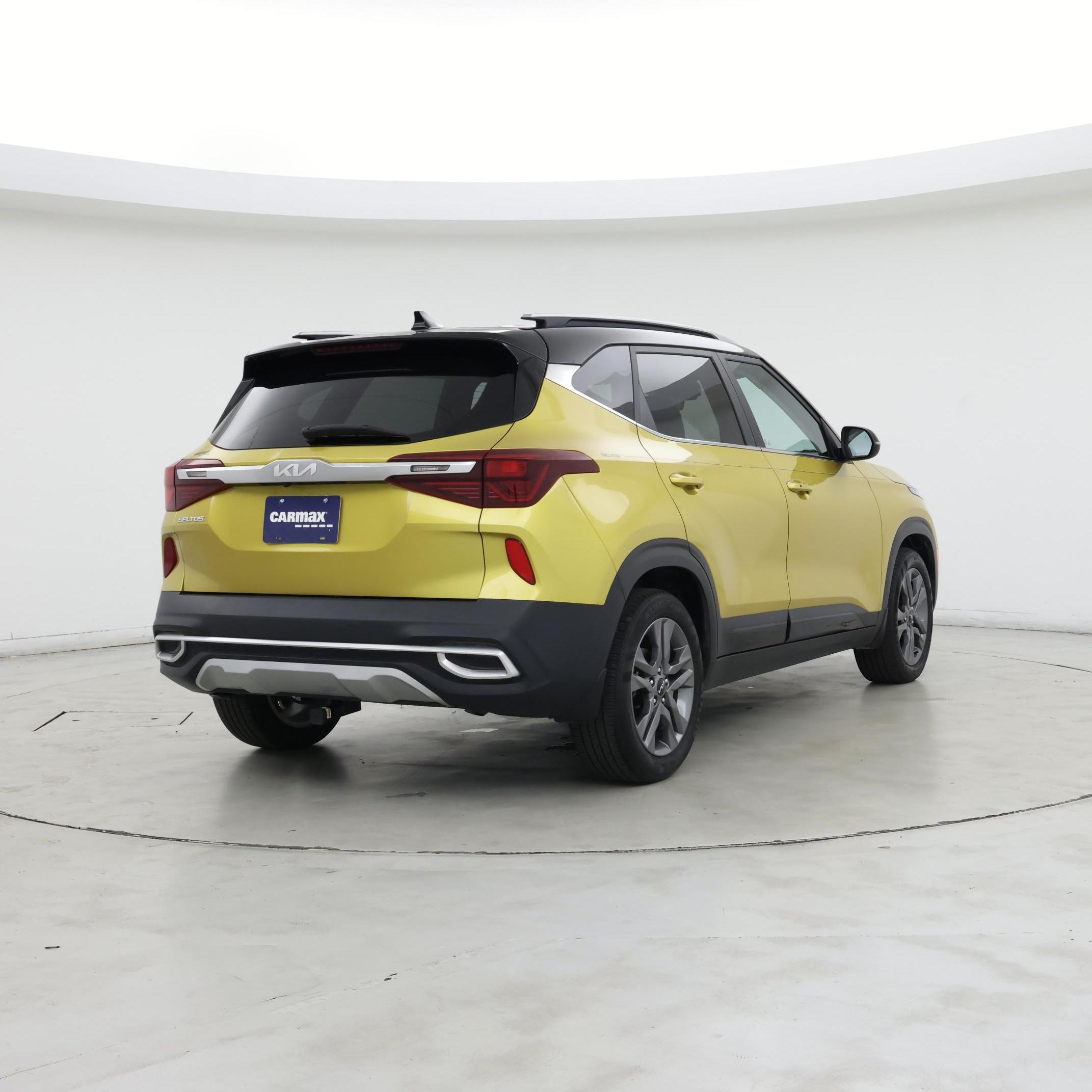 Thumbnail: 2023 Kia Seltos - 8