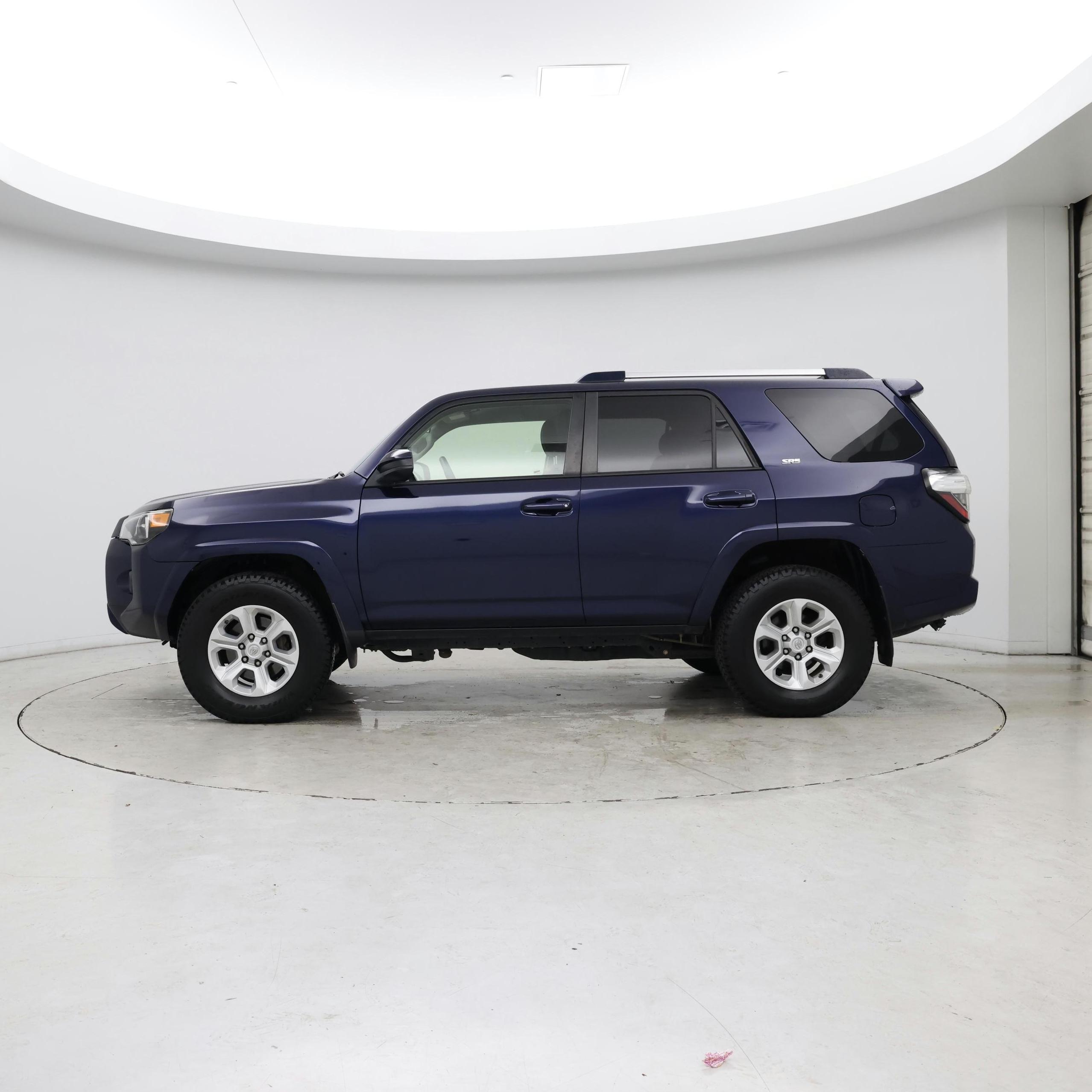 Thumbnail: 2019 Toyota 4Runner - 3