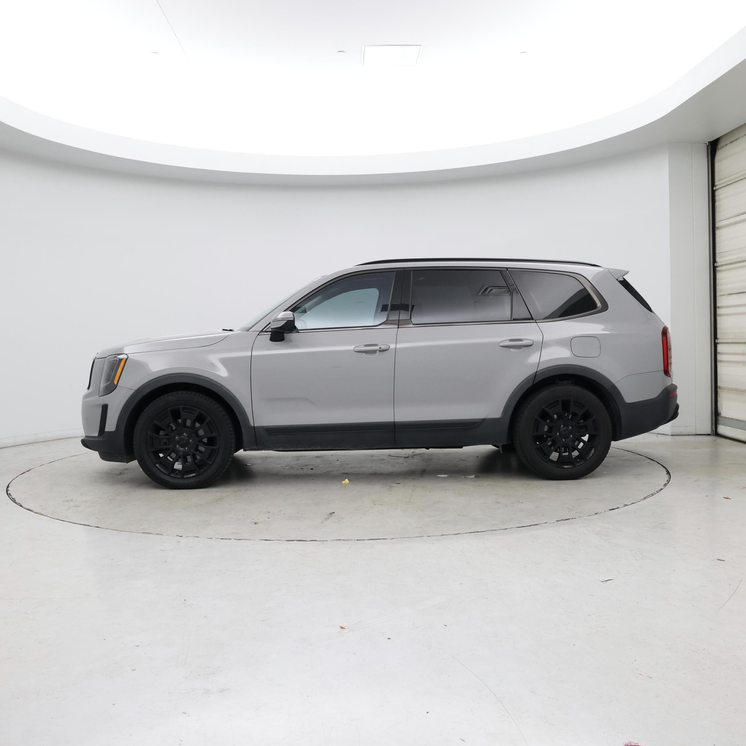Thumbnail: 2021 Kia Telluride - 3