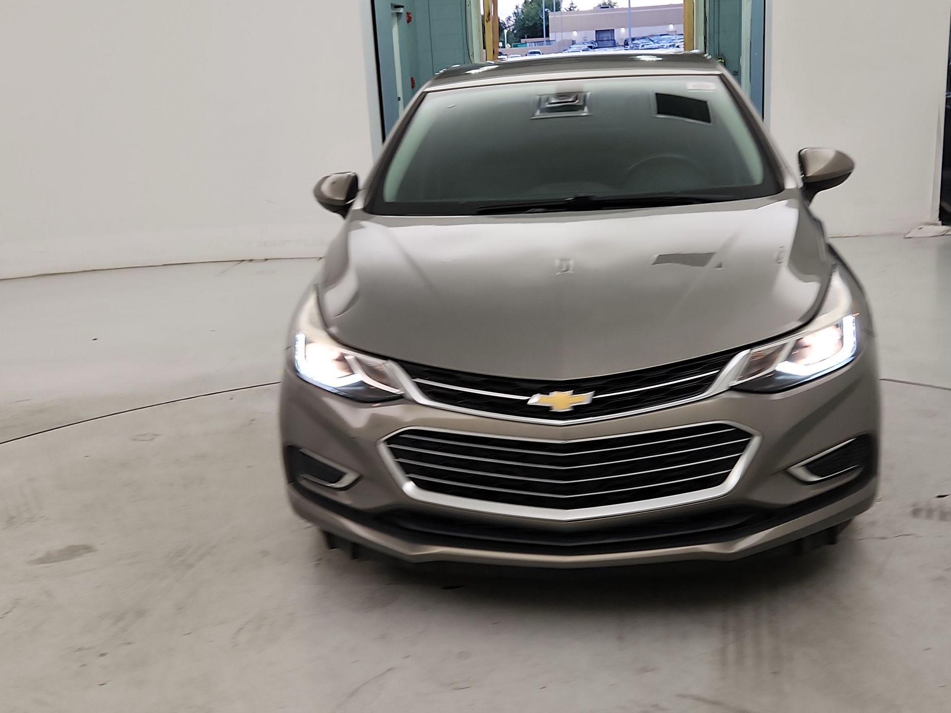 Thumbnail: 2017 Chevrolet Cruze - 2