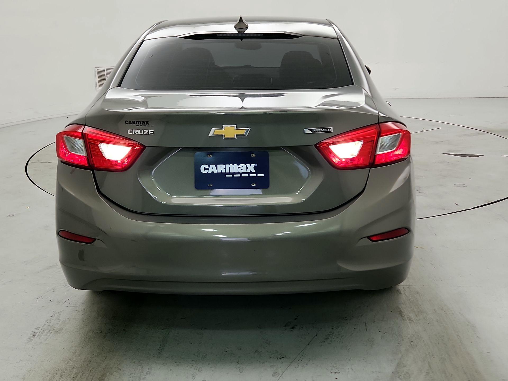 Thumbnail: 2017 Chevrolet Cruze - 6