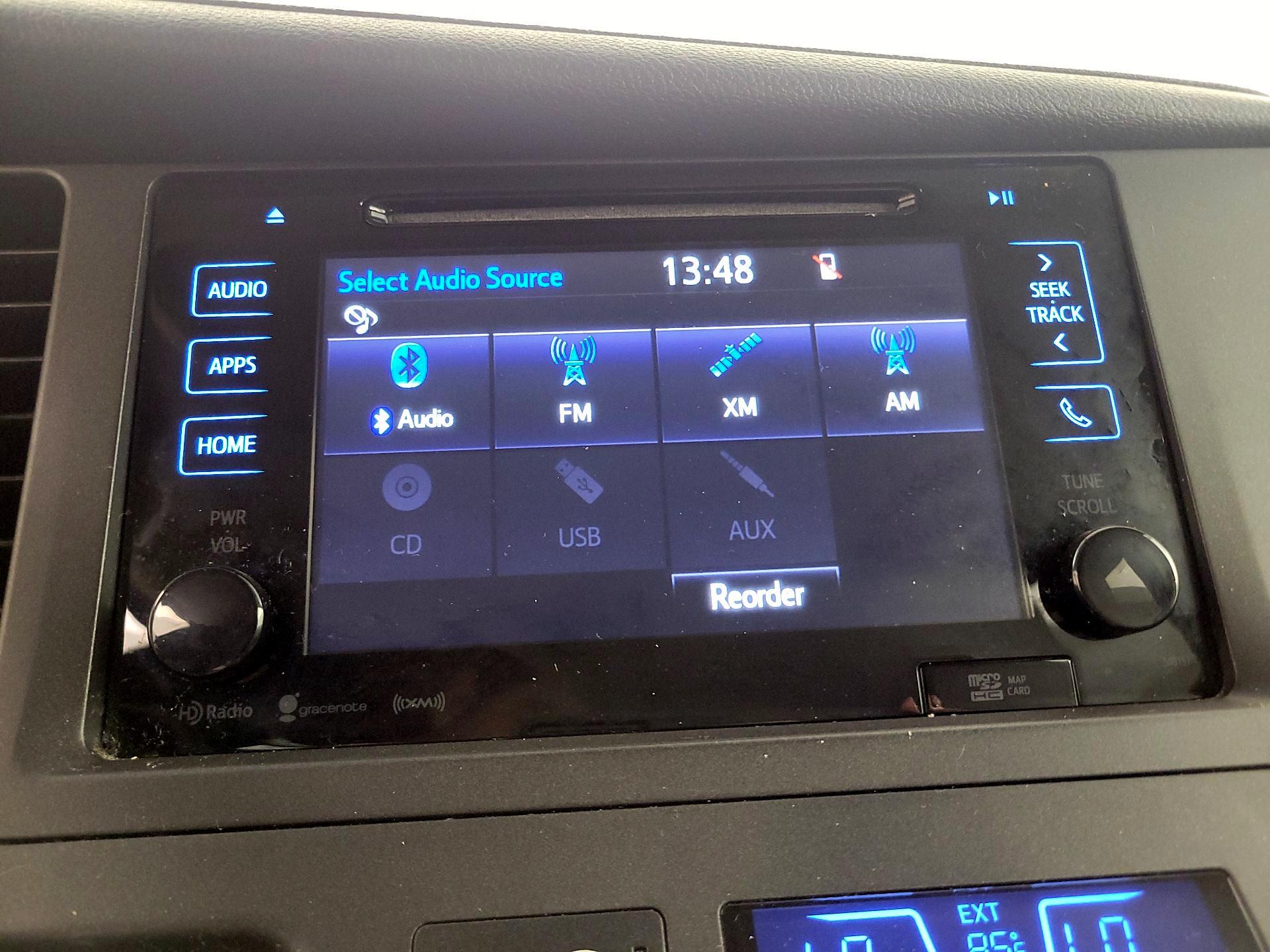 Thumbnail: 2017 Toyota Sienna - 16