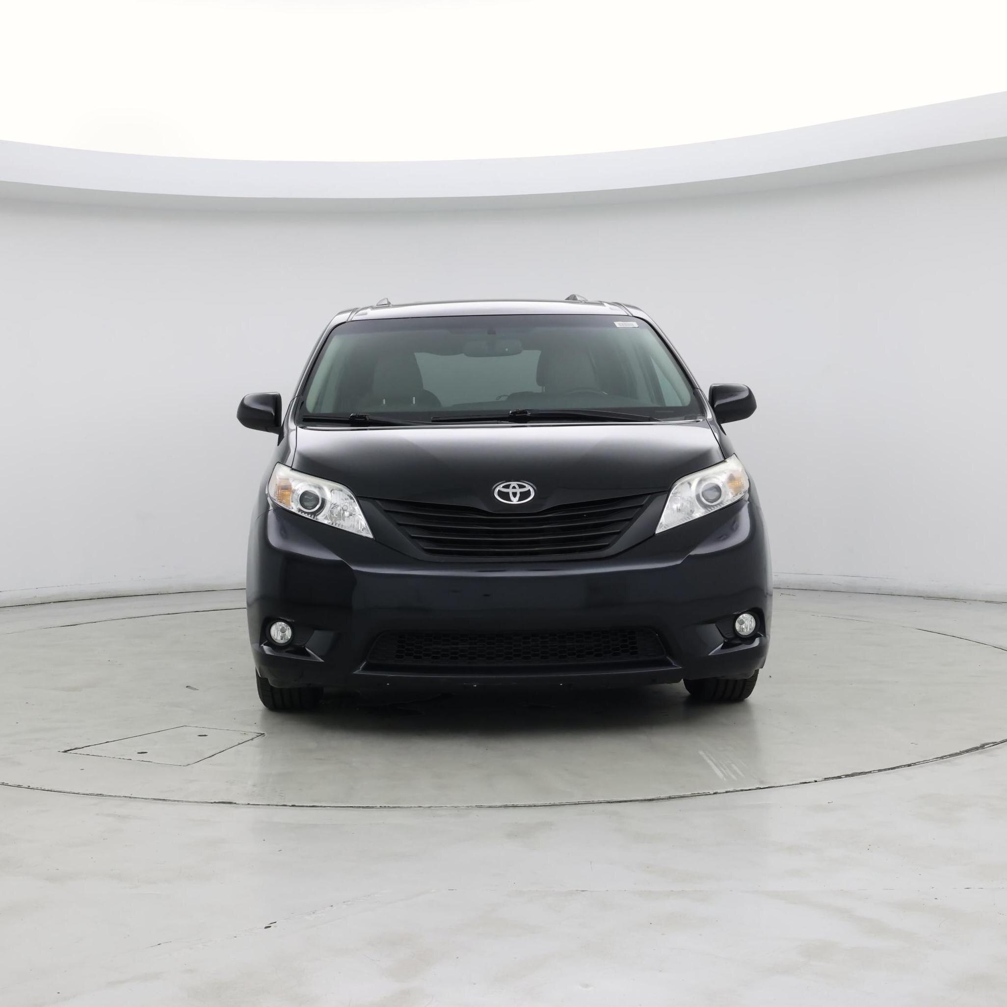 Thumbnail: 2017 Toyota Sienna - 5