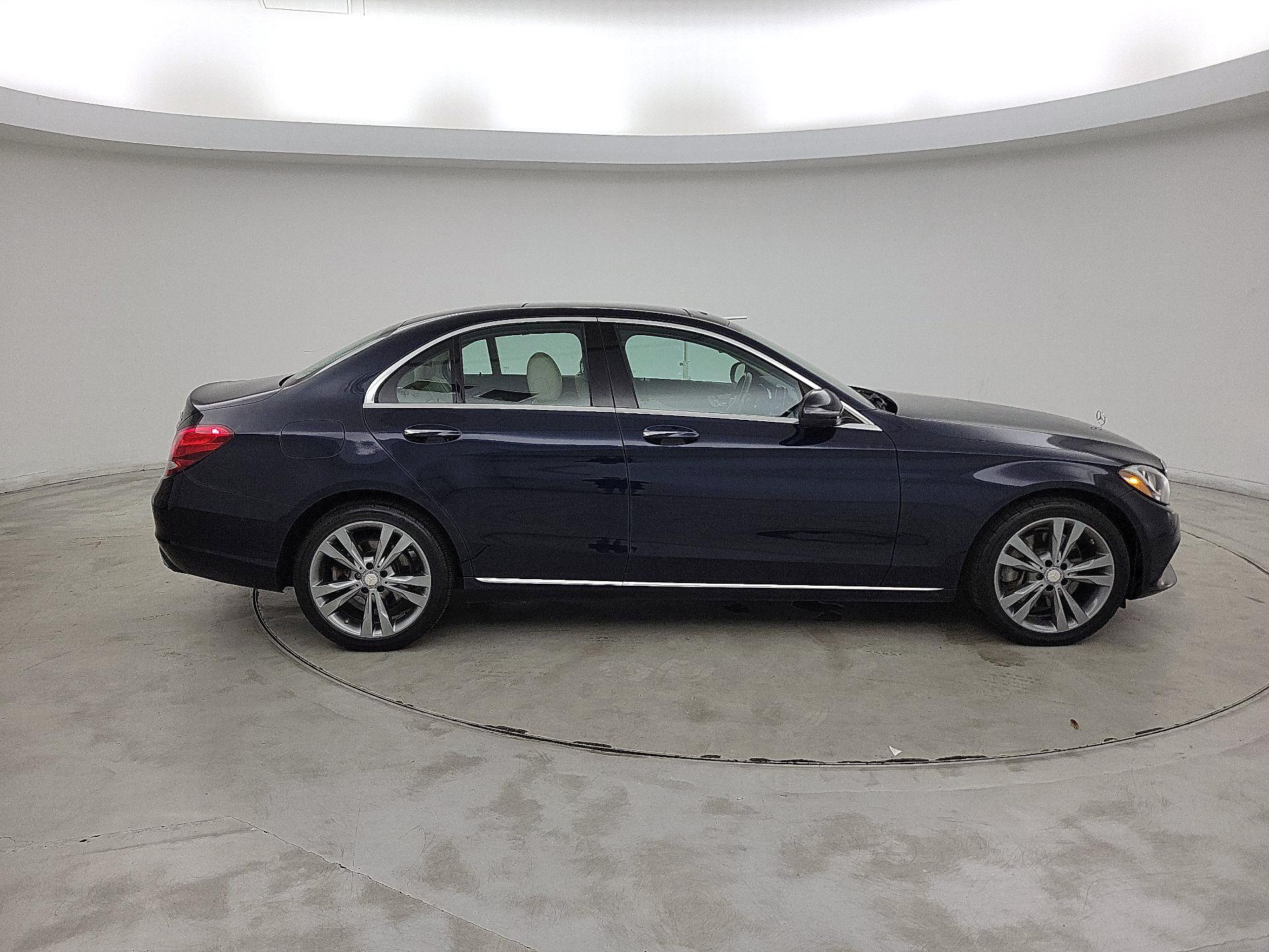 Thumbnail: 2017 Mercedes-Benz C-Class - 4