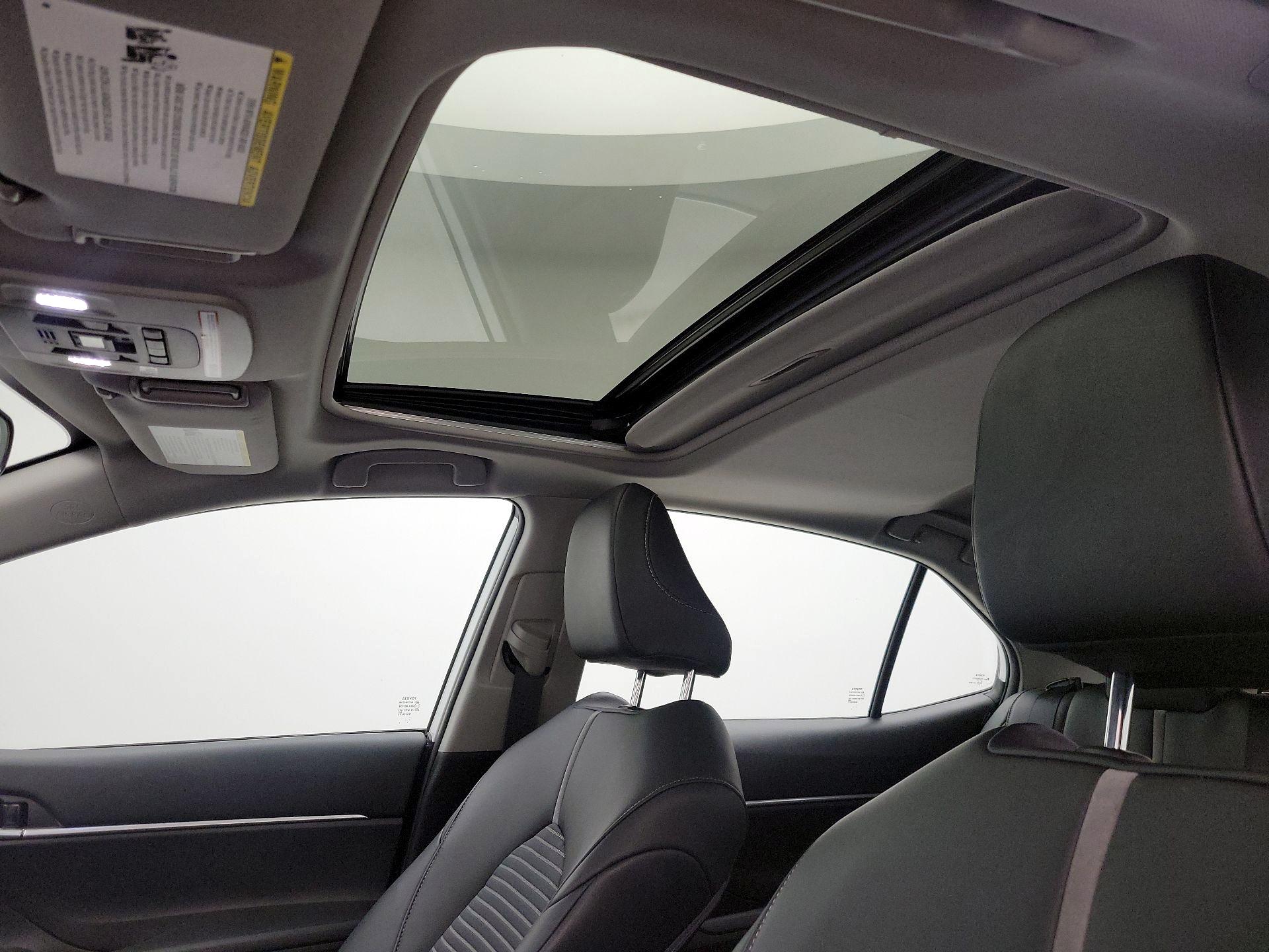 Thumbnail: 2021 Toyota Camry - 19
