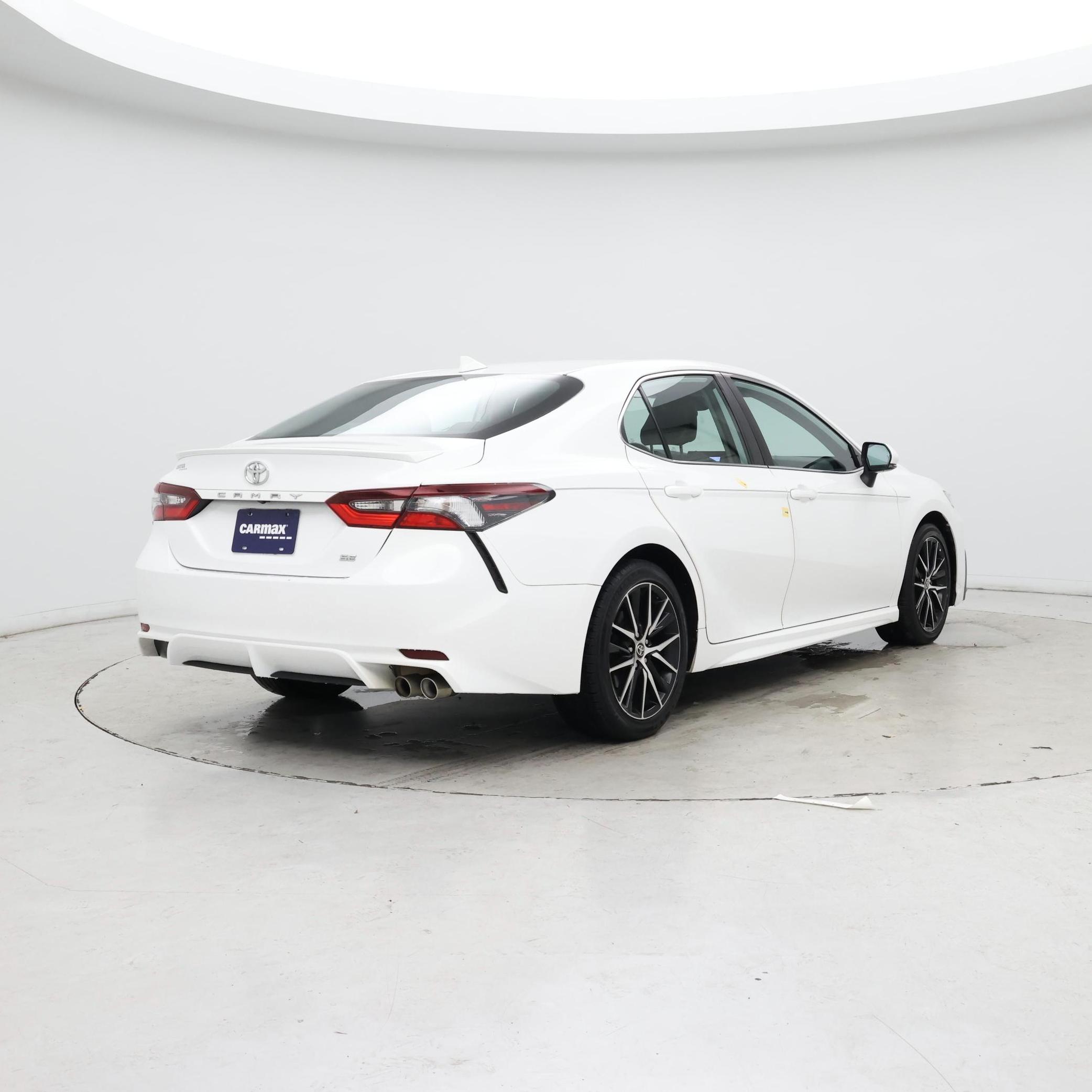 Thumbnail: 2021 Toyota Camry - 8