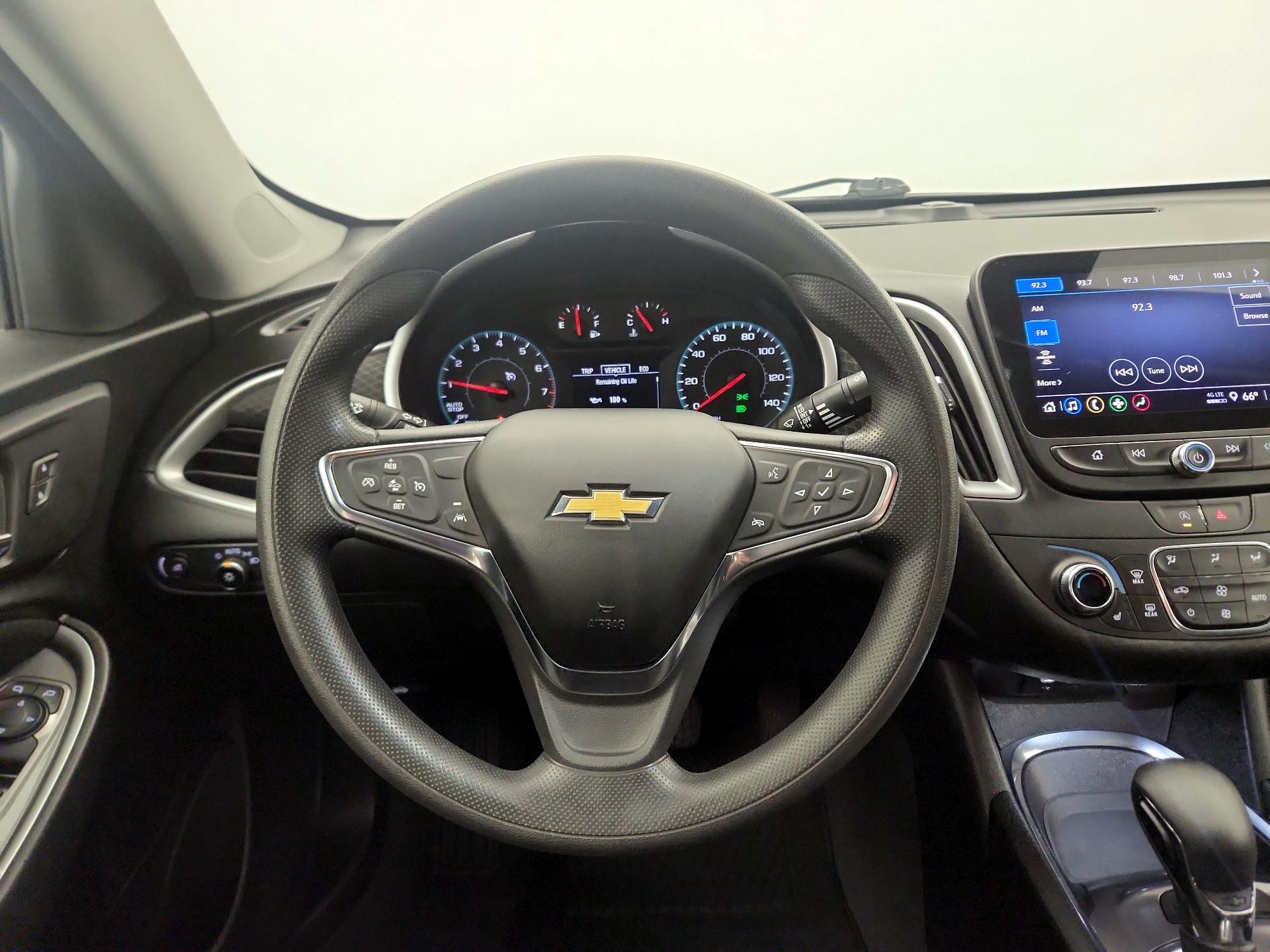 Thumbnail: 2023 Chevrolet Malibu - 10