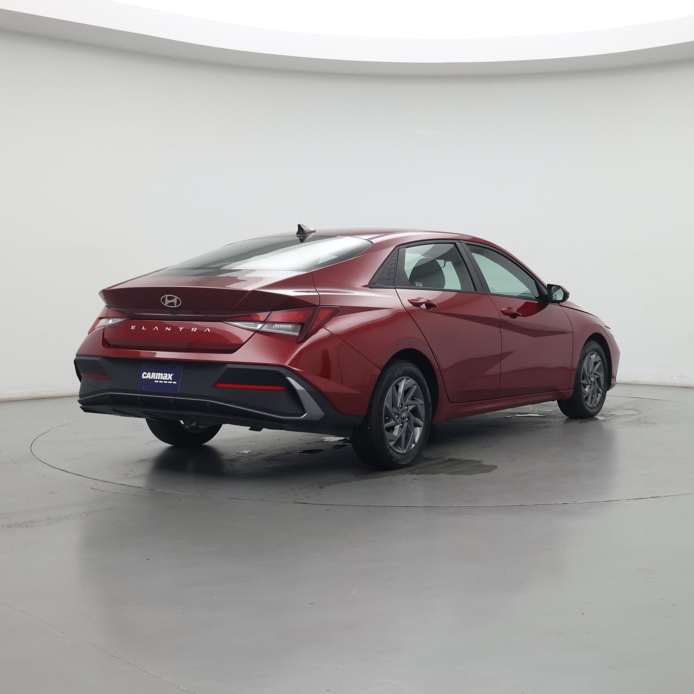 Thumbnail: 2024 Hyundai Elantra - 8