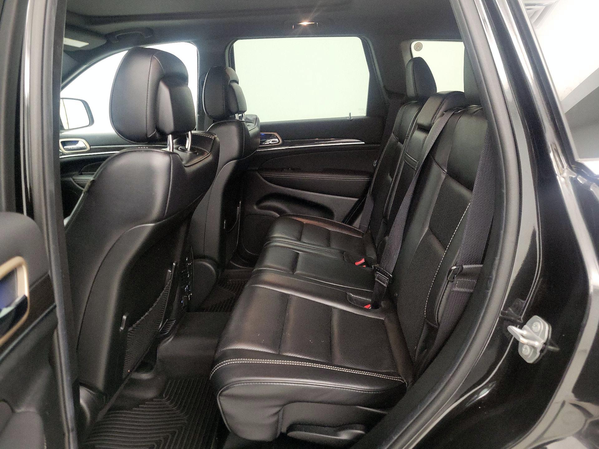 Thumbnail: 2015 Jeep Grand Cherokee - 19