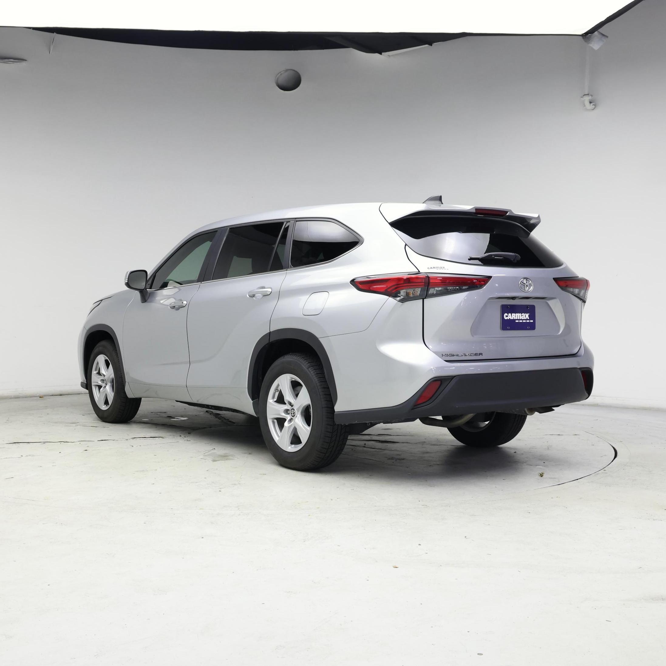 Thumbnail: 2023 Toyota Highlander - 2
