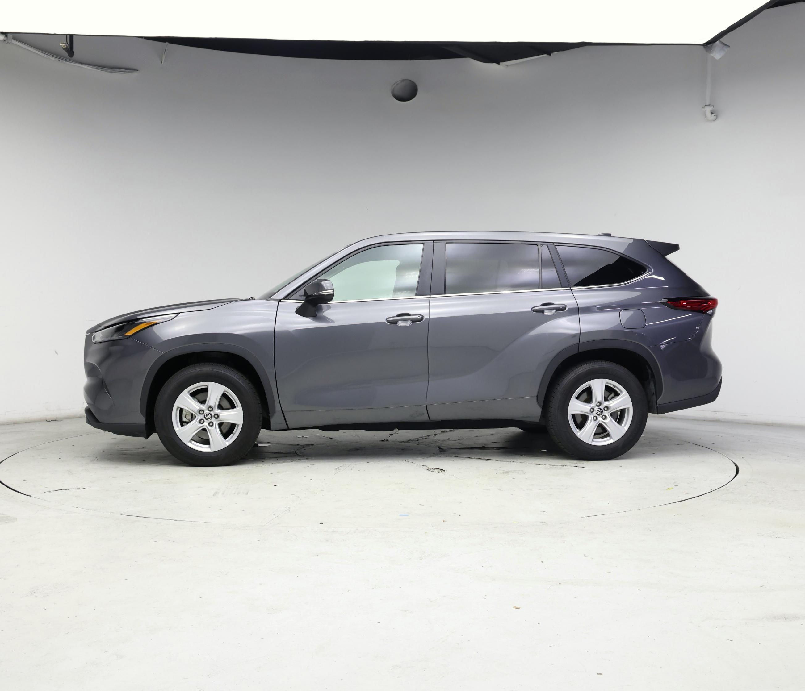 Thumbnail: 2023 Toyota Highlander - 3