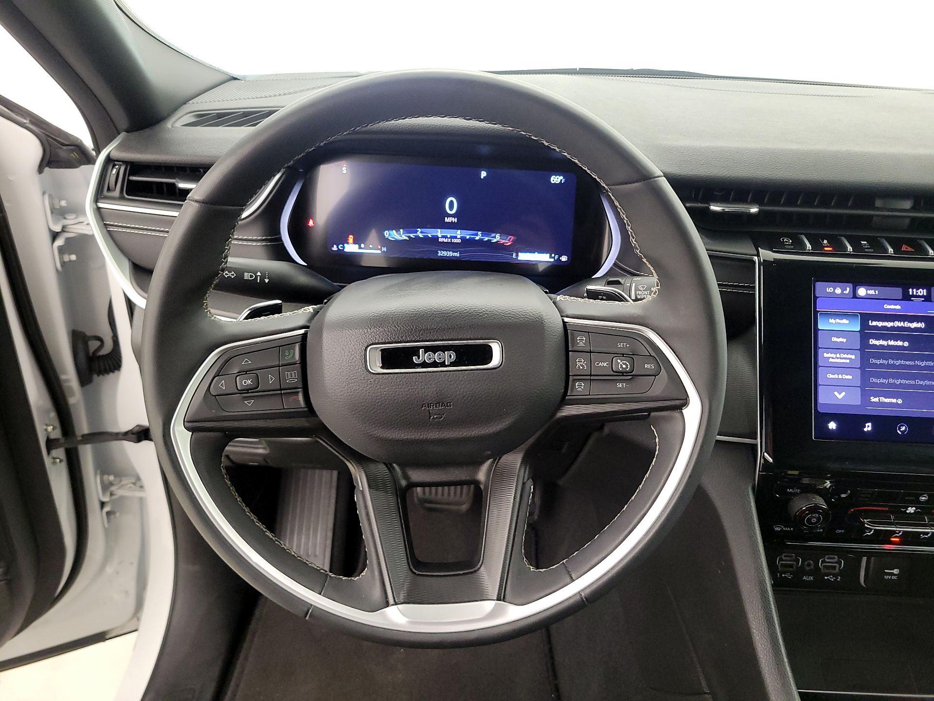 Thumbnail: 2024 Jeep Grand Cherokee - 10