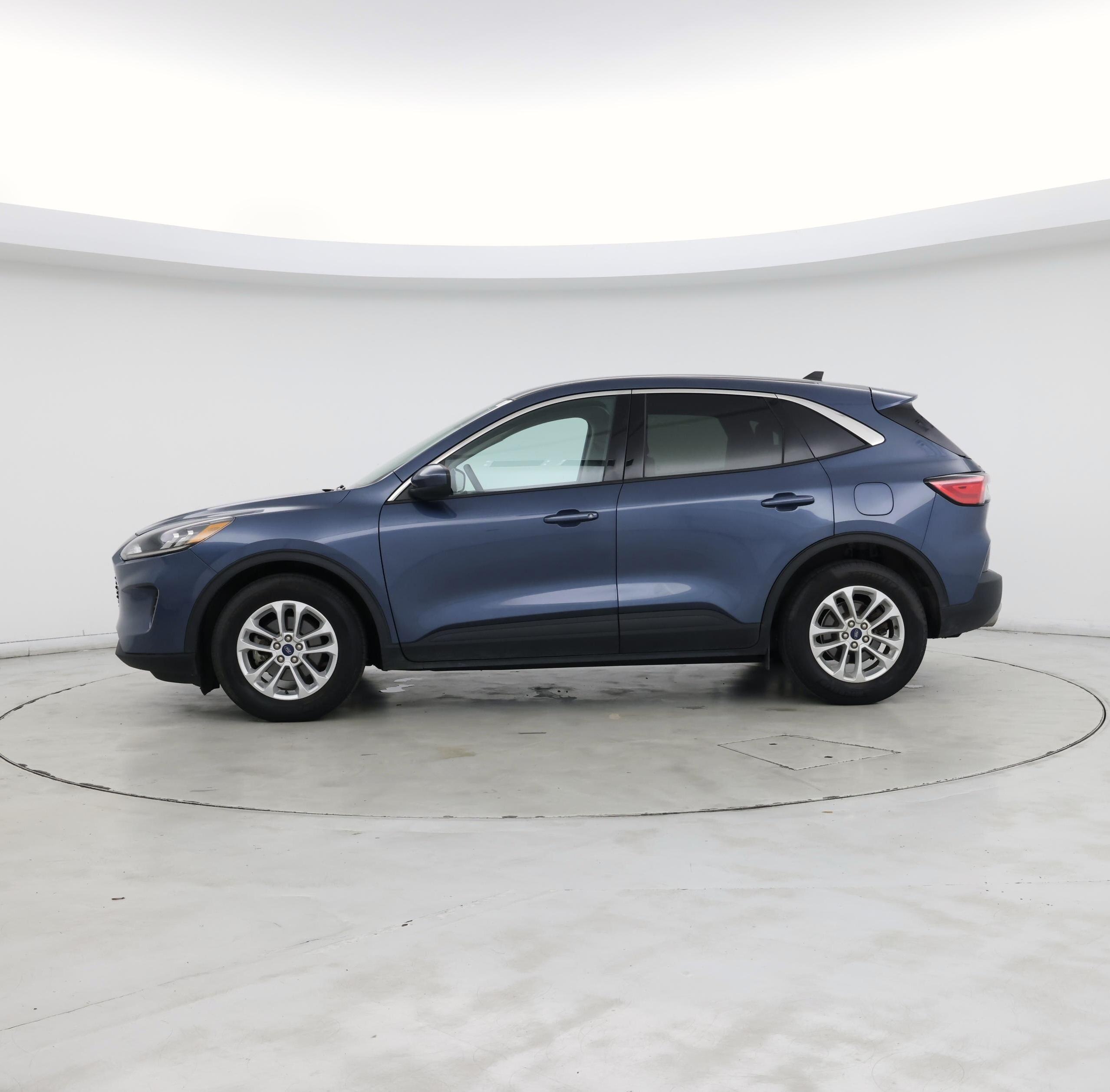 Thumbnail: 2020 Ford Escape - 3