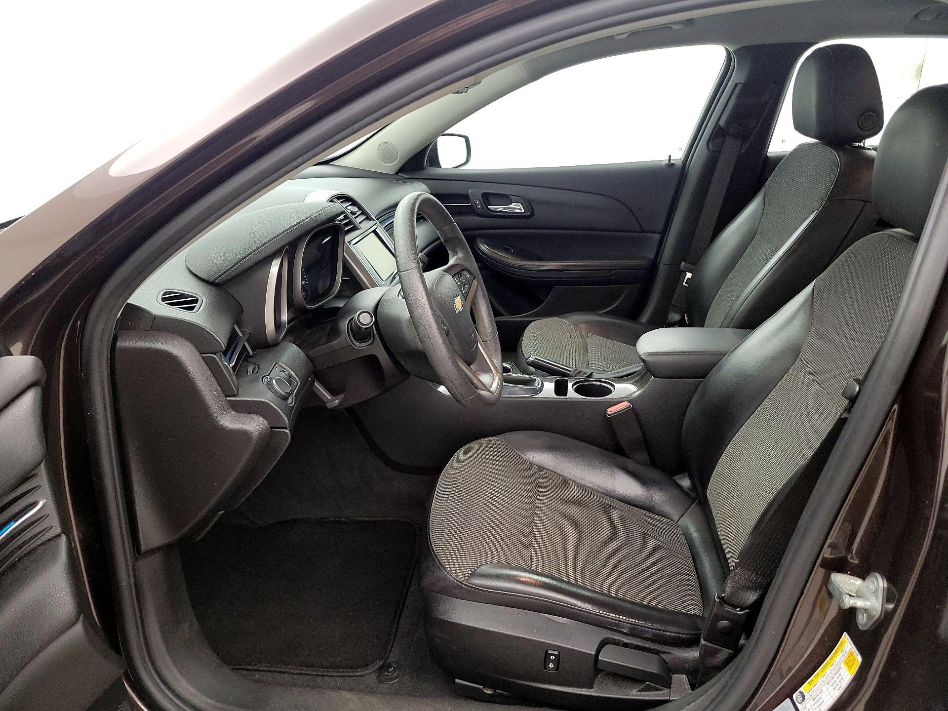 Thumbnail: 2015 Chevrolet Malibu - 11