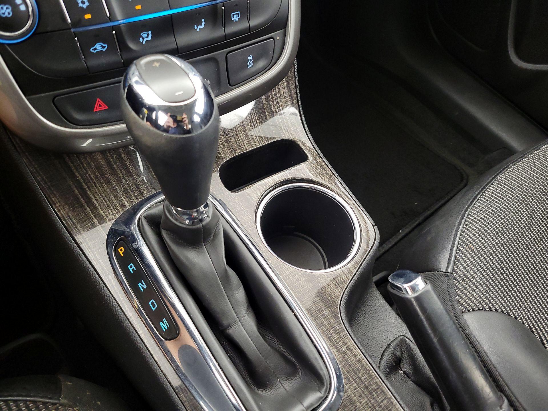 Thumbnail: 2015 Chevrolet Malibu - 16
