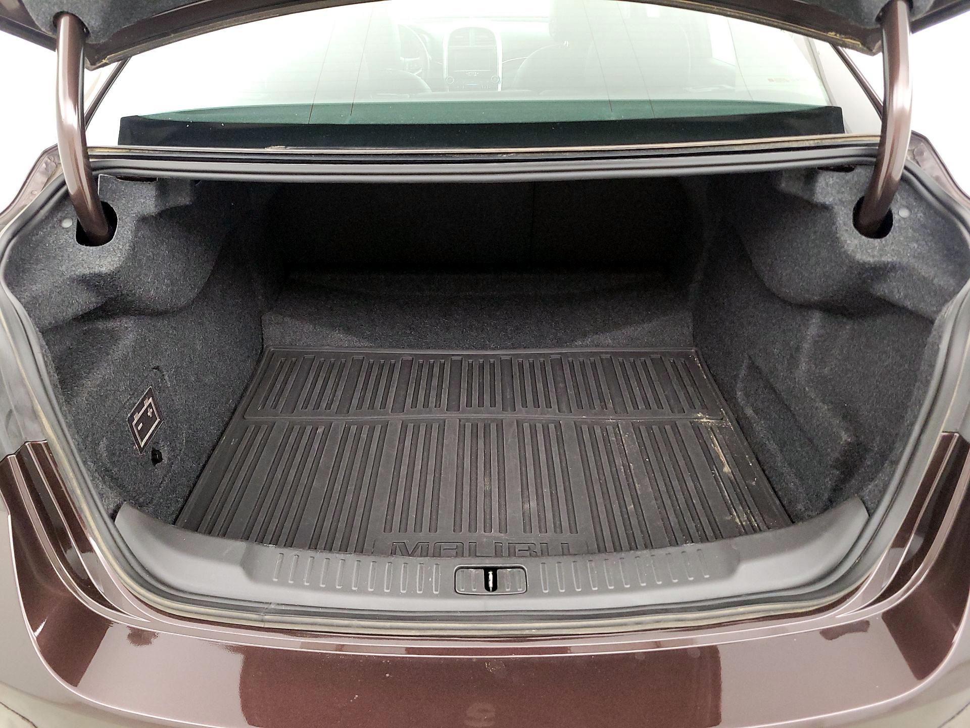 Thumbnail: 2015 Chevrolet Malibu - 19