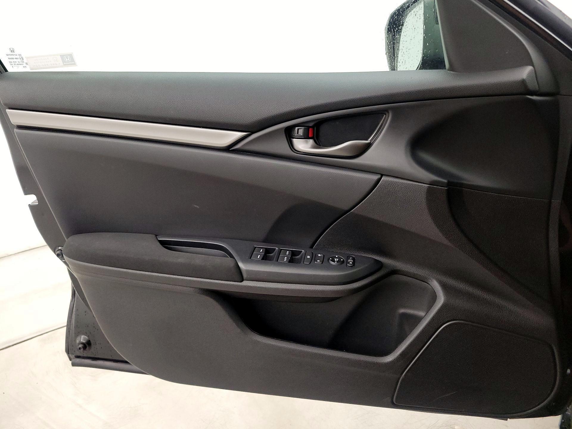 Thumbnail: 2018 Honda Civic - 12